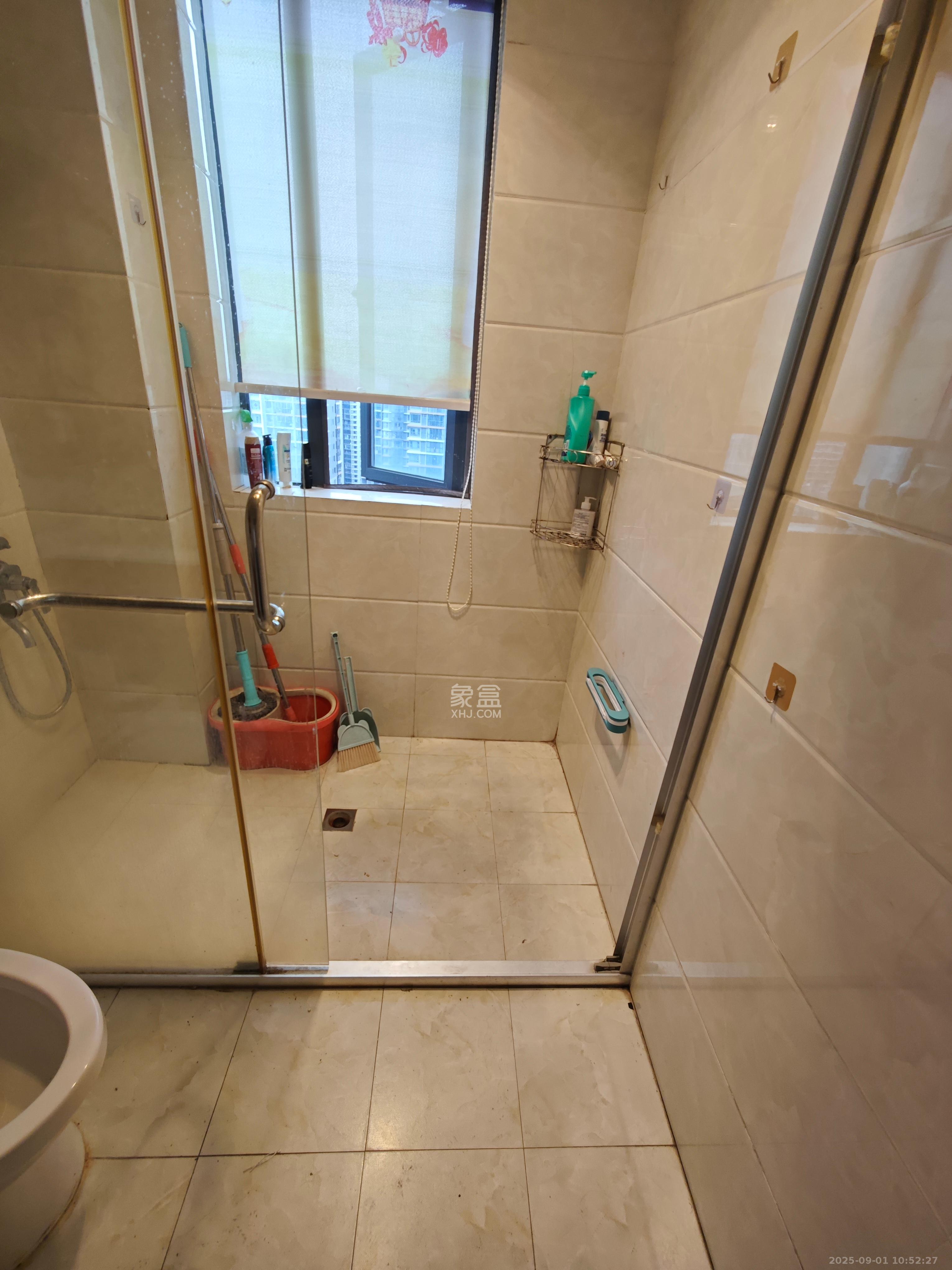 恒基凯旋门一二期  3室2厅2卫    2600.0元/月室内图