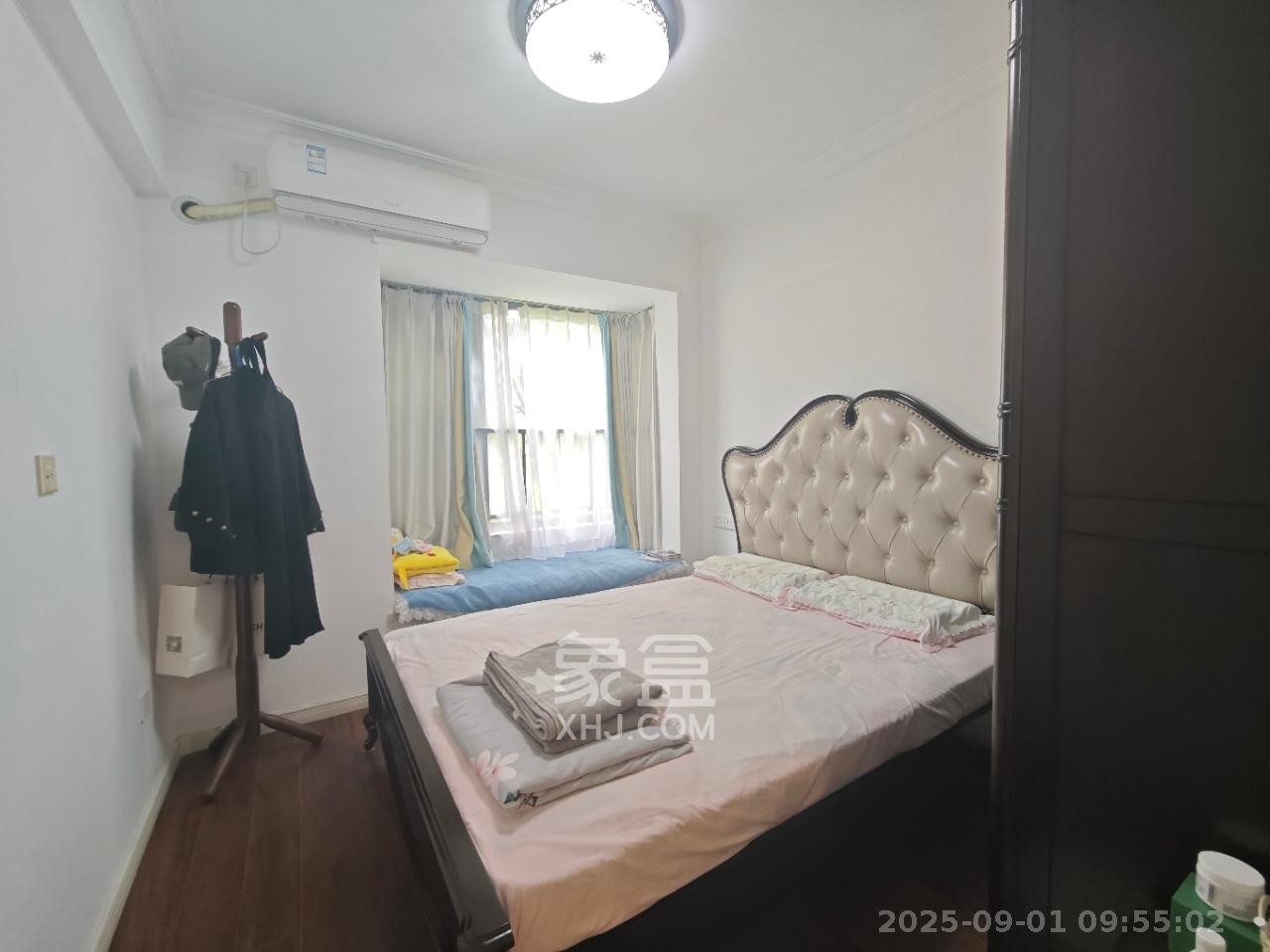 万科魅力之城  3室2厅1卫   2200.00元/月室内图
