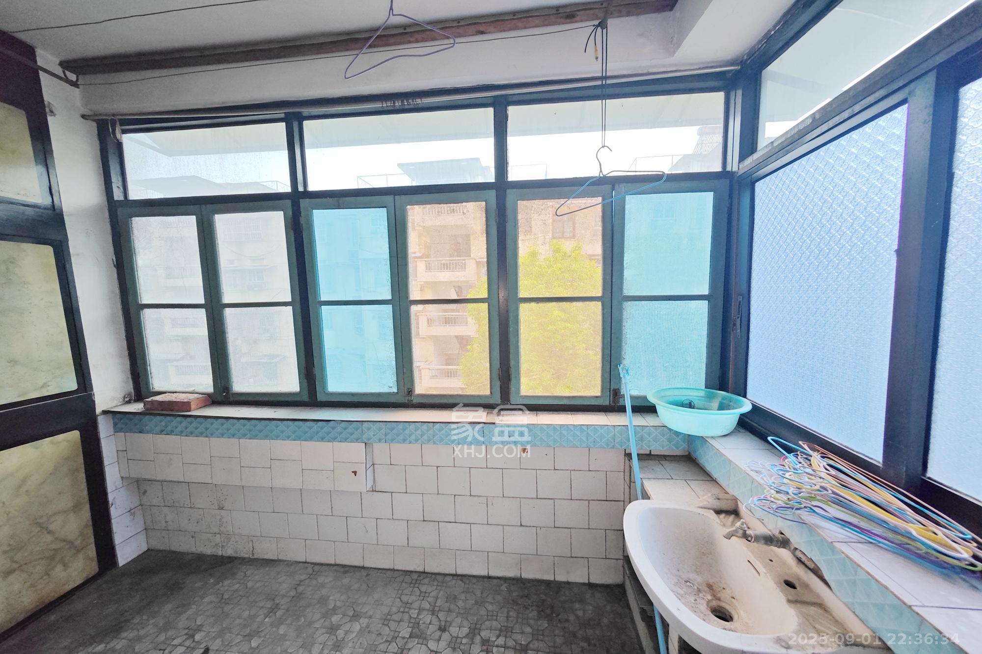 阿弥岭一二片  3室1厅1卫    45.0万 阿弥岭一二片  3室1厅1卫    45.0万阳台