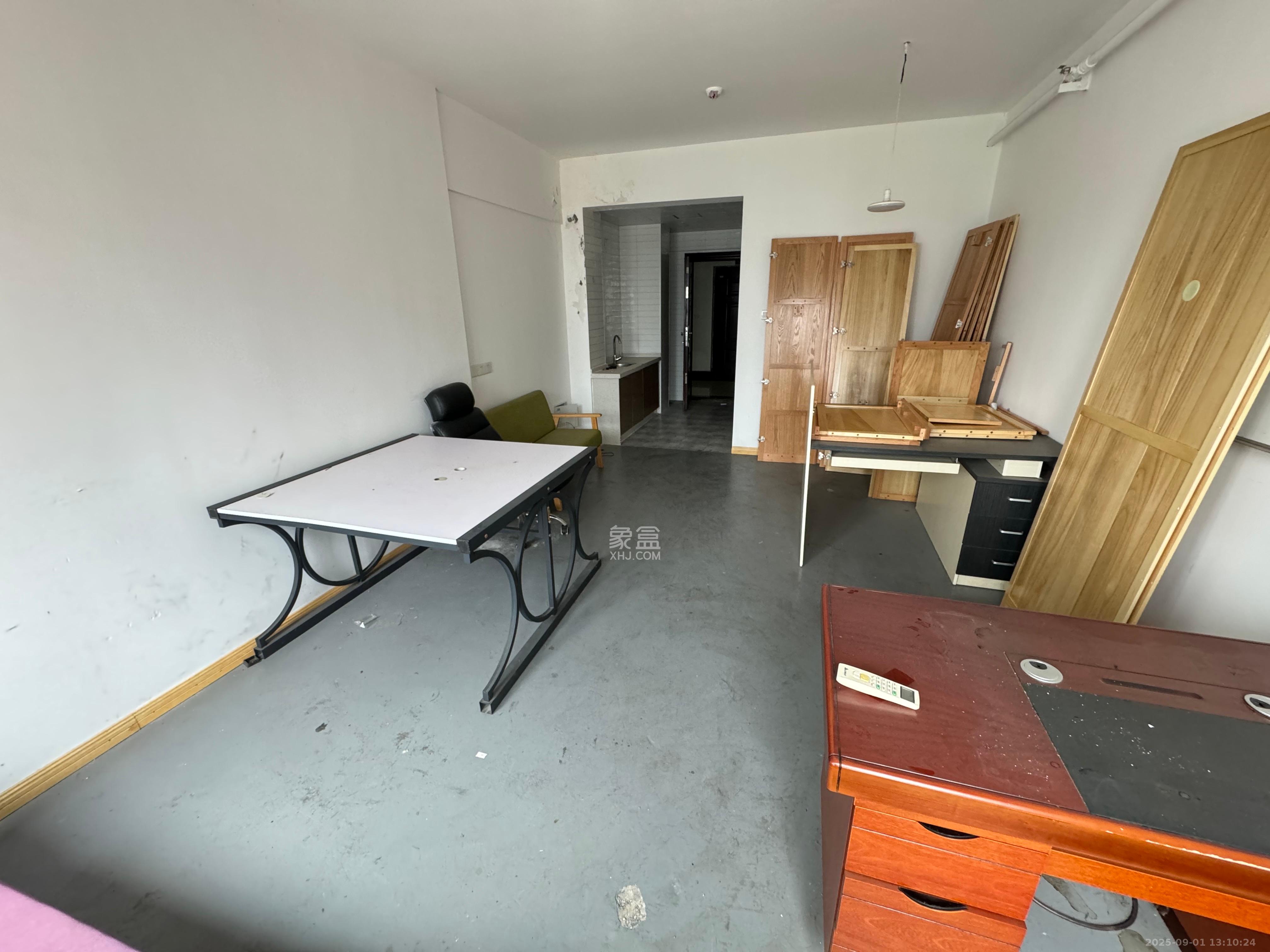 钰龙天下二期(钰龙佳园)  1室1厅1卫    1100.0元/月 钰龙天下二期(钰龙佳园)  1室1厅1卫    1100.0元/月室内图