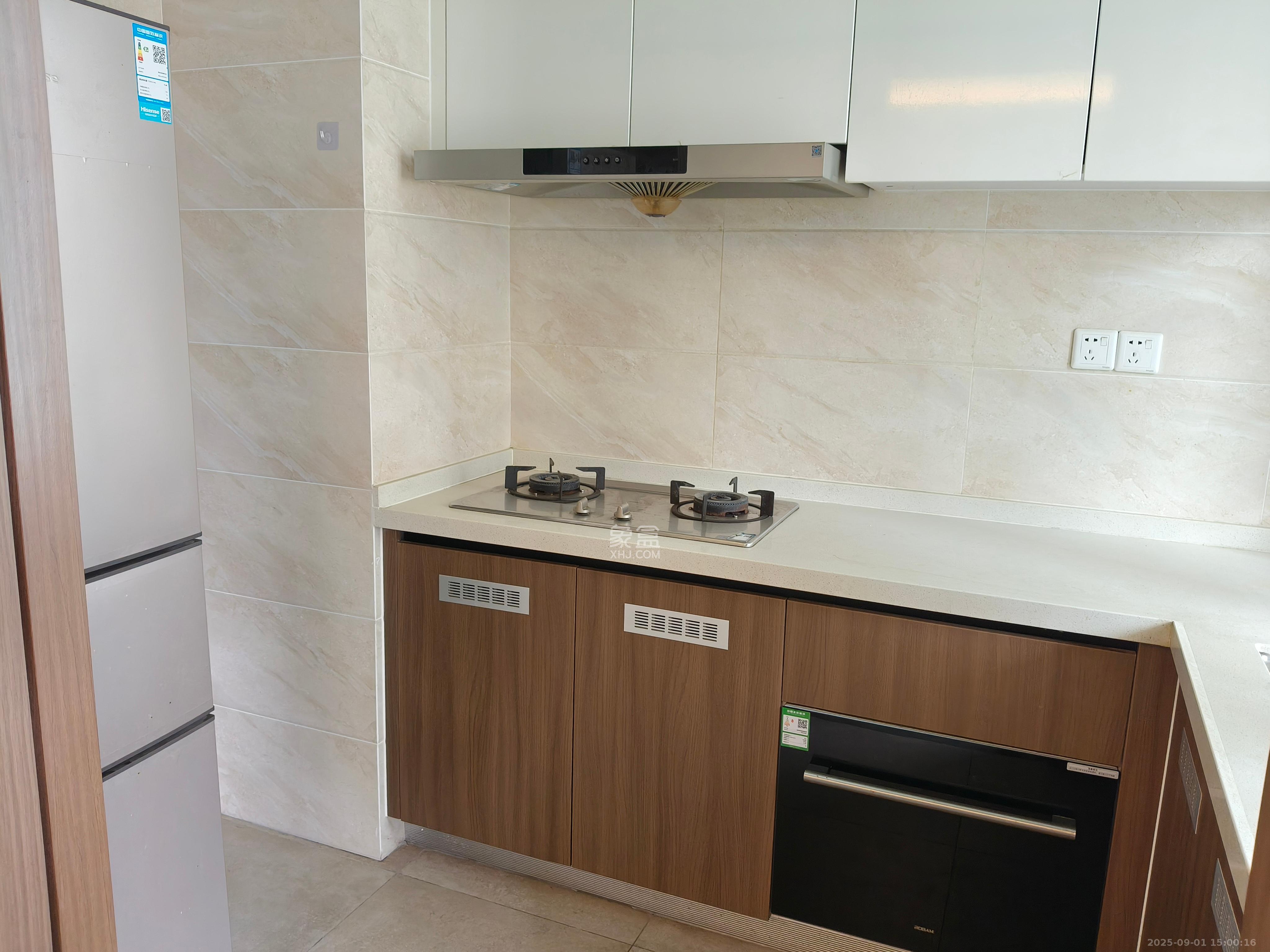 保利恒伟时光印象  4室2厅2卫    2600.0元/月室内图