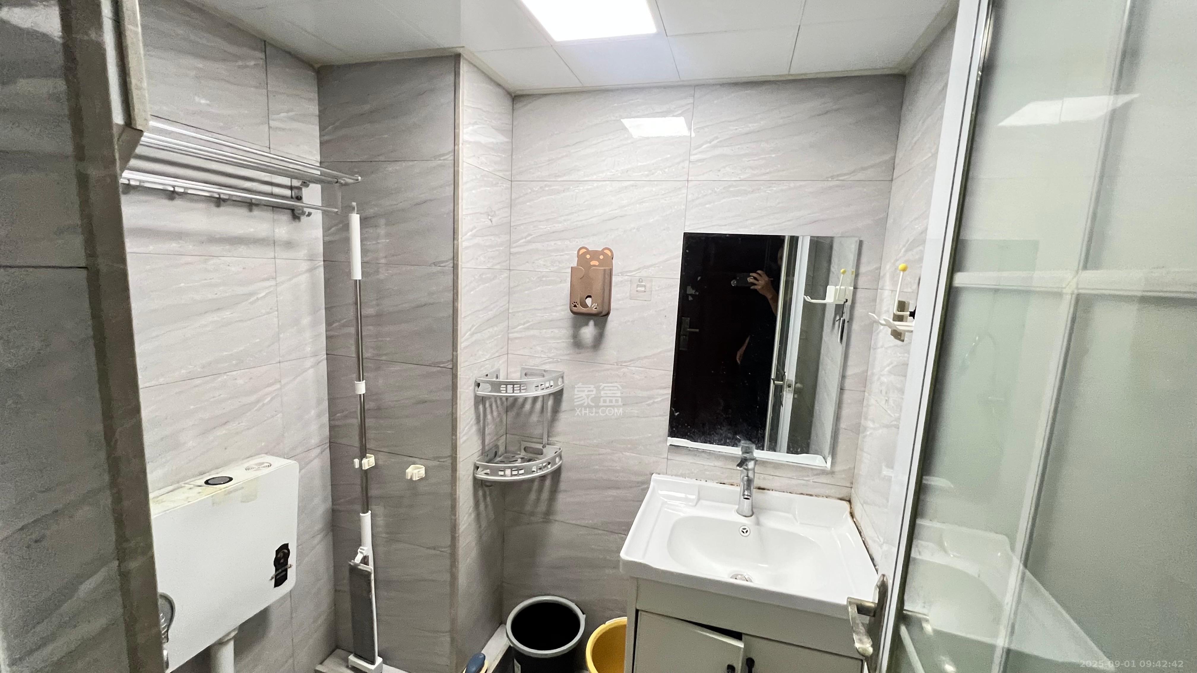 金房奥斯卡 1室1厅1卫 1200.0元/月 金房奥斯卡 1室1厅1卫 1200.0元/月室内图