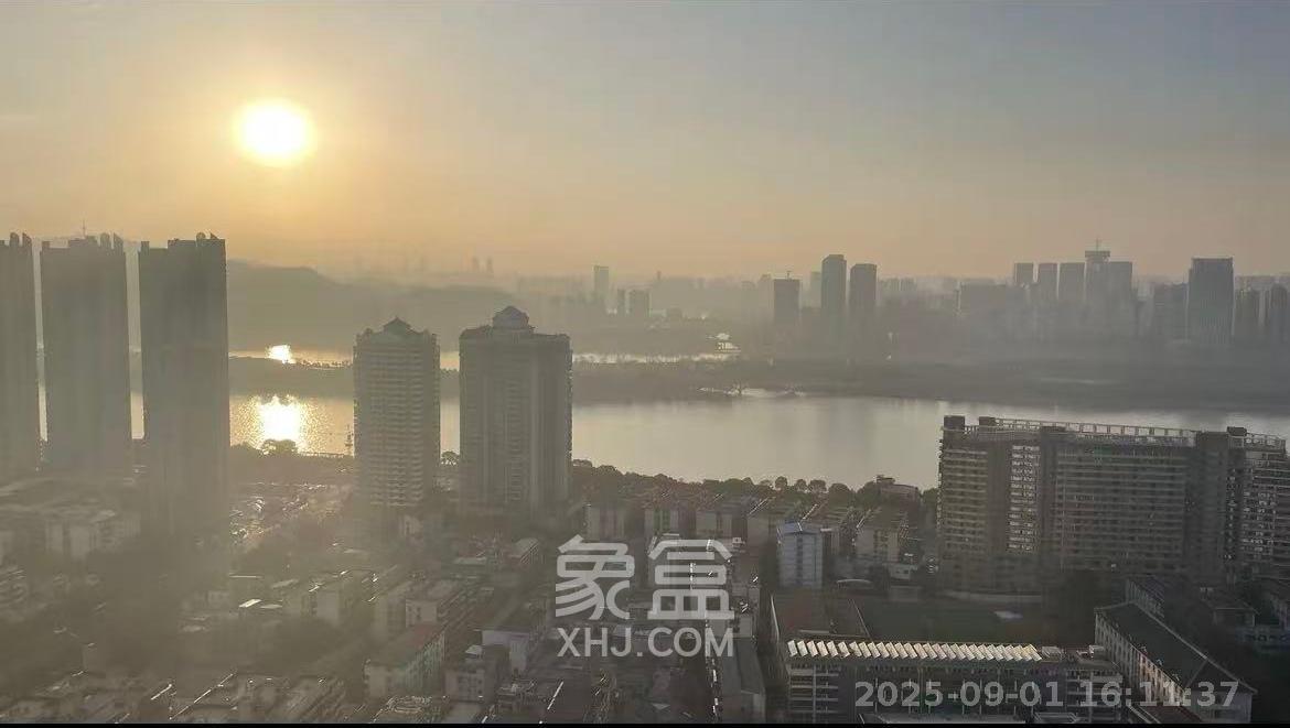 华润置地中心  1室1厅1卫   2500.00元/月室内图