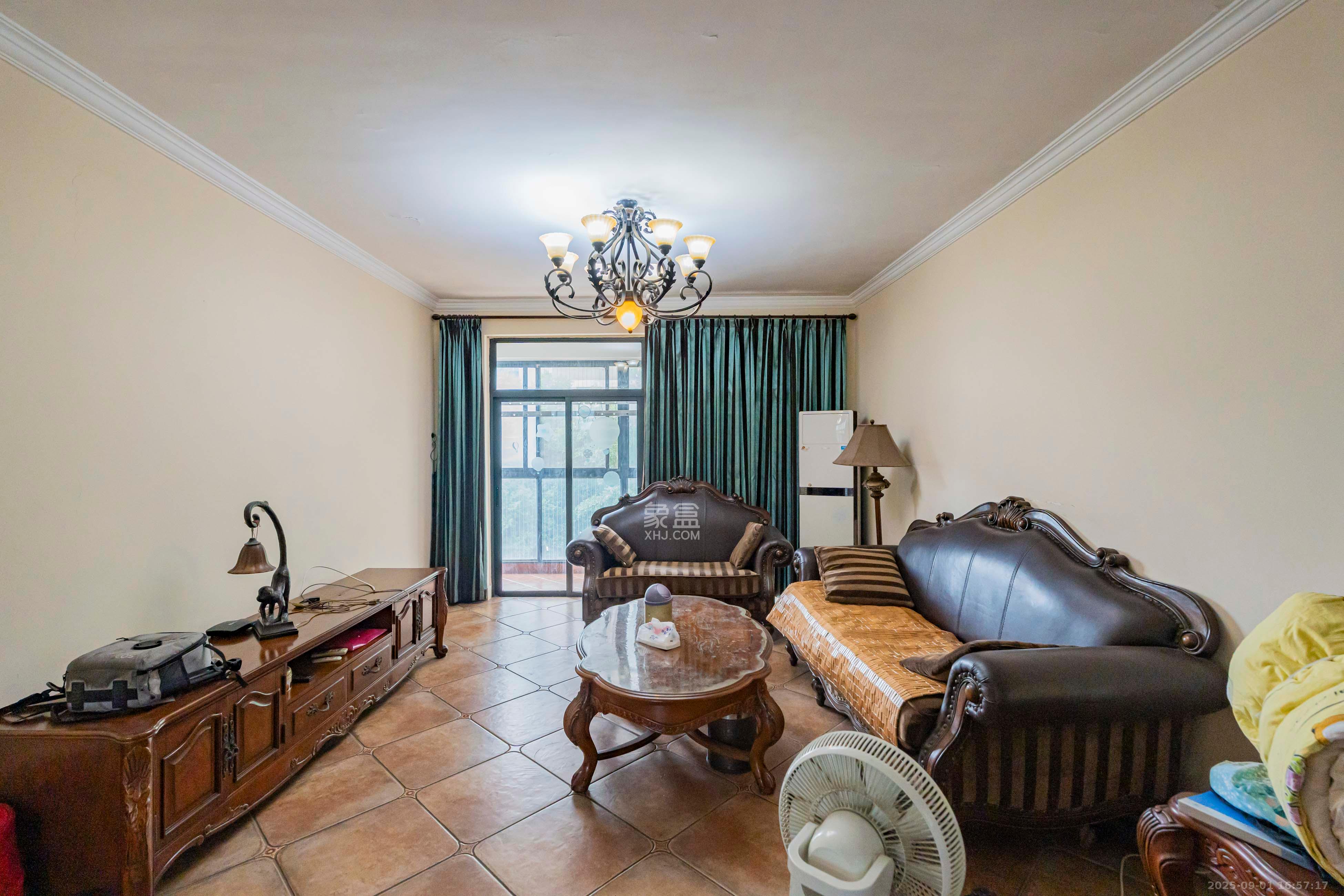 归心苑  3室2厅2卫    118.0万