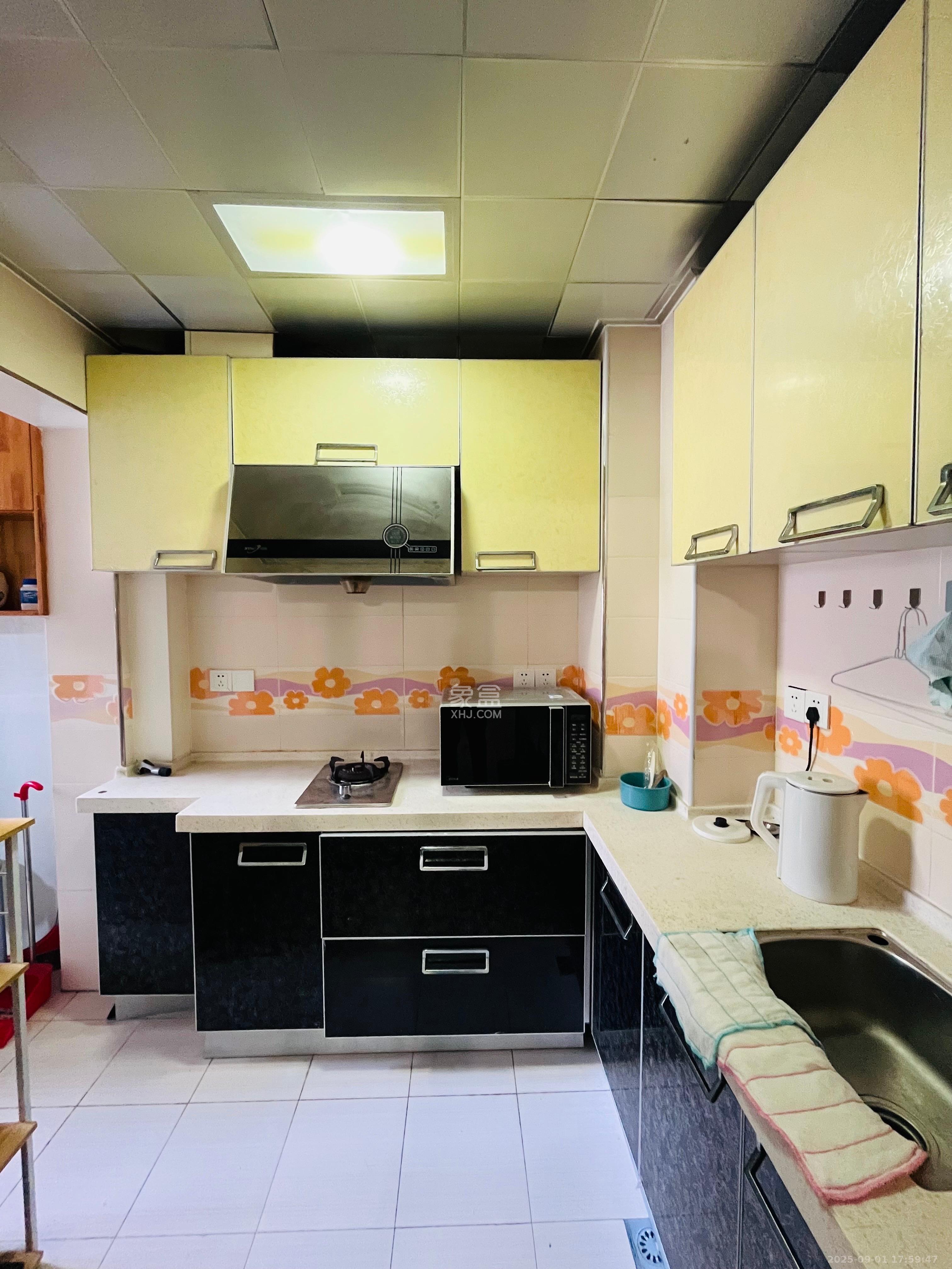 月湖兰庭 1室2厅2卫 2080.0元/月 月湖兰庭 1室2厅2卫 2080.0元/月室内图