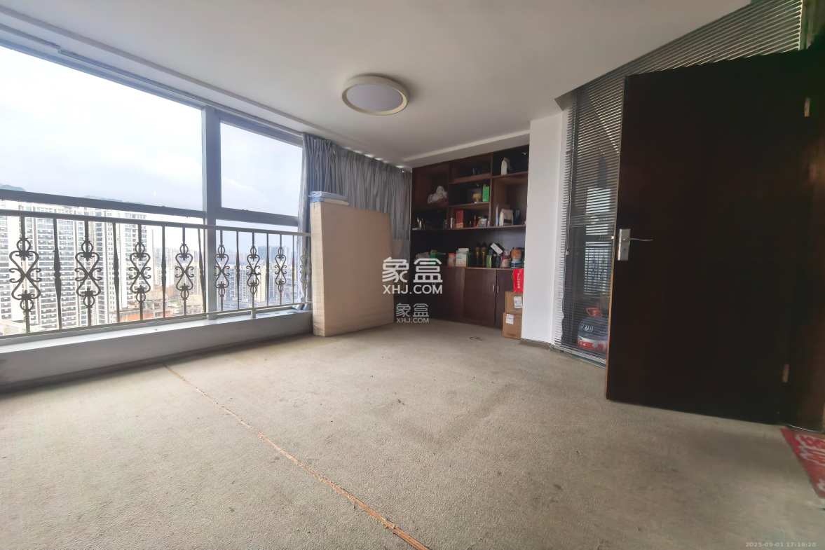 兴威名座 2室2厅1卫 3500.0元/月 兴威名座 2室2厅1卫 3500.0元/月室内图