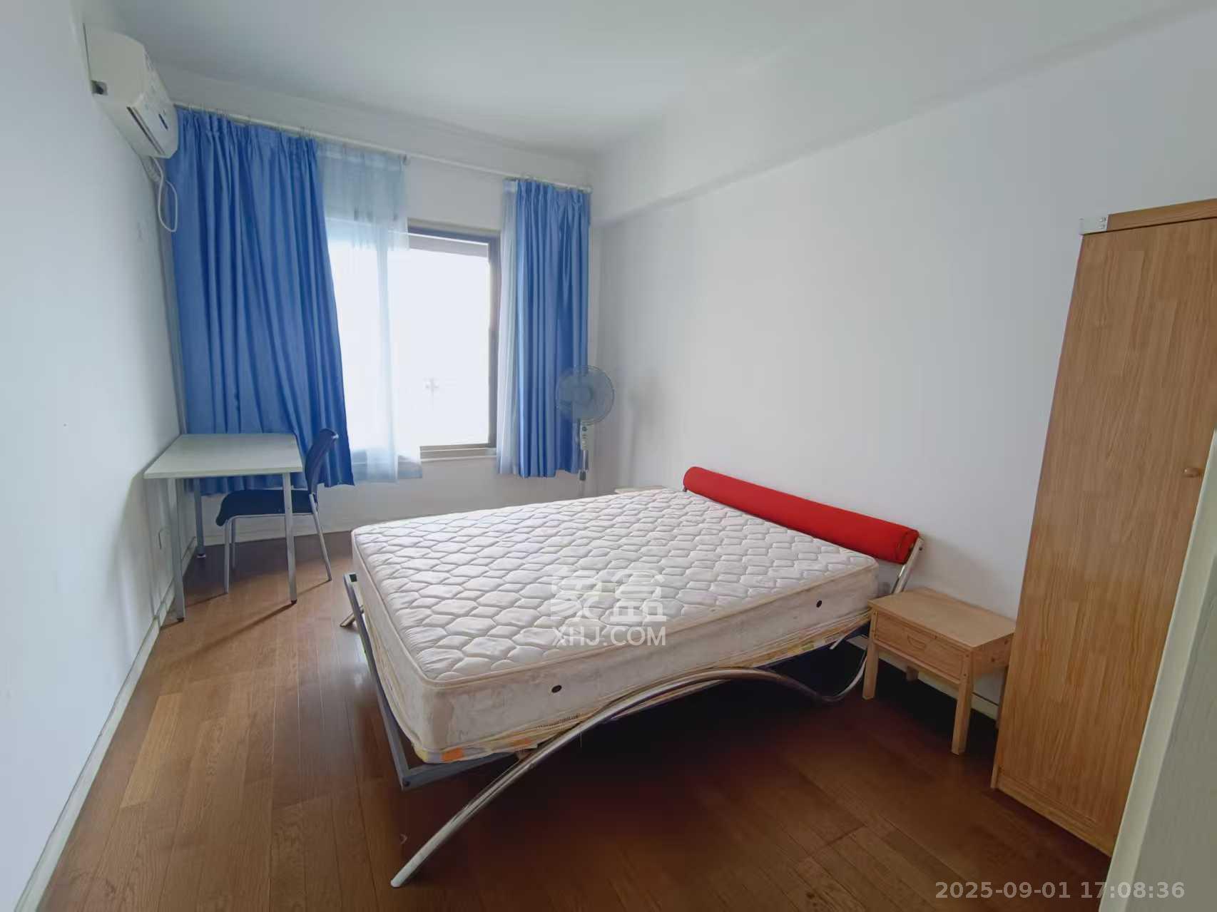 阳光100一期、四五期  2室2厅1卫    2500.0元/月室内图