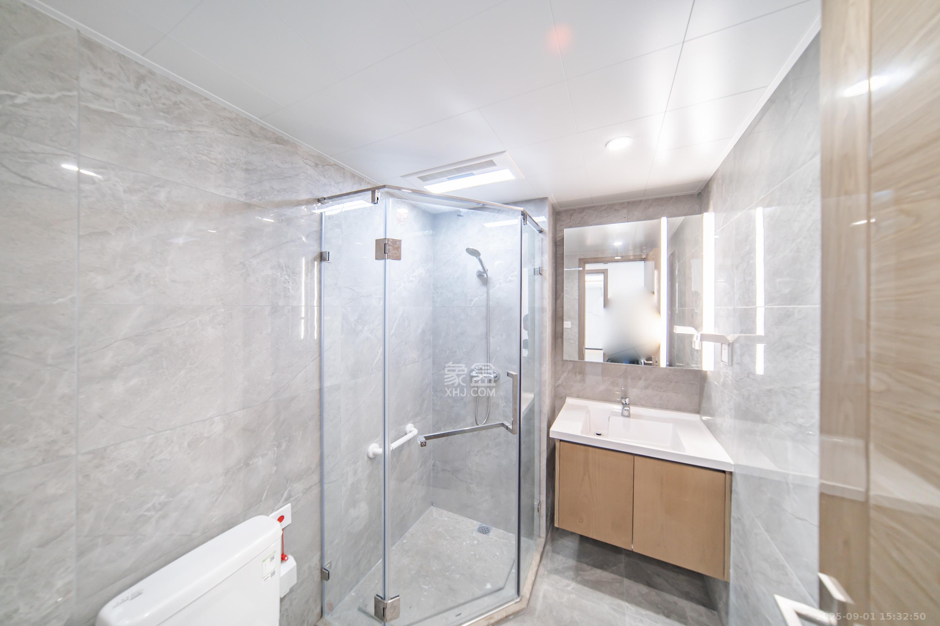 保利天汇  4室2厅2卫    285.0万 保利天汇  4室2厅2卫    285.0万卫生间