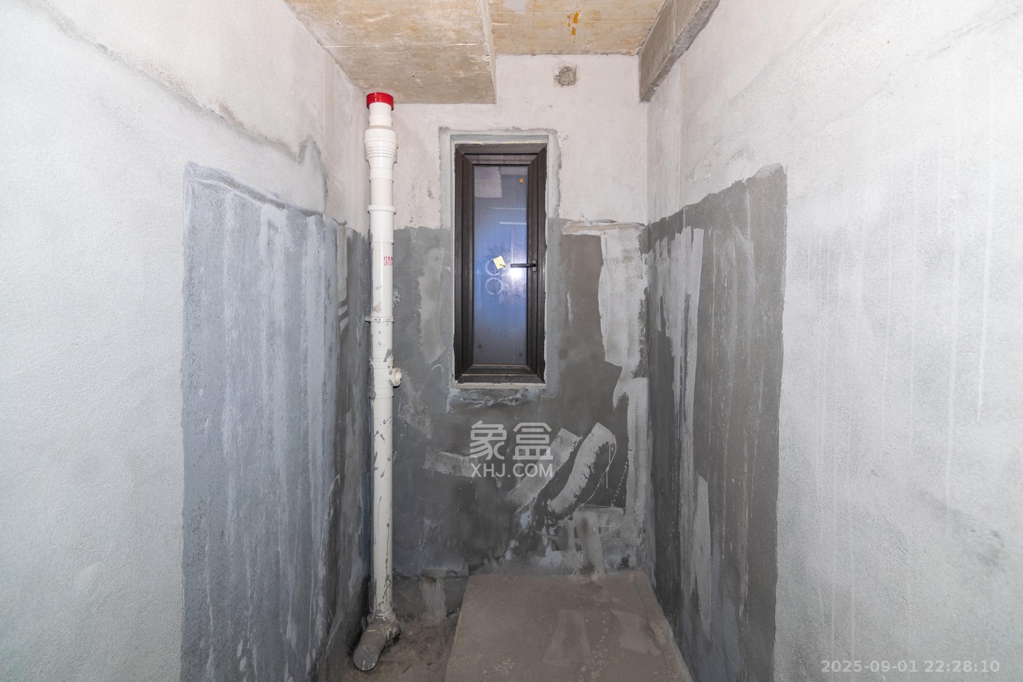 金辉优步学府 3室2厅2卫 58.0万 金辉优步学府 3室2厅2卫 58.0万卫生间