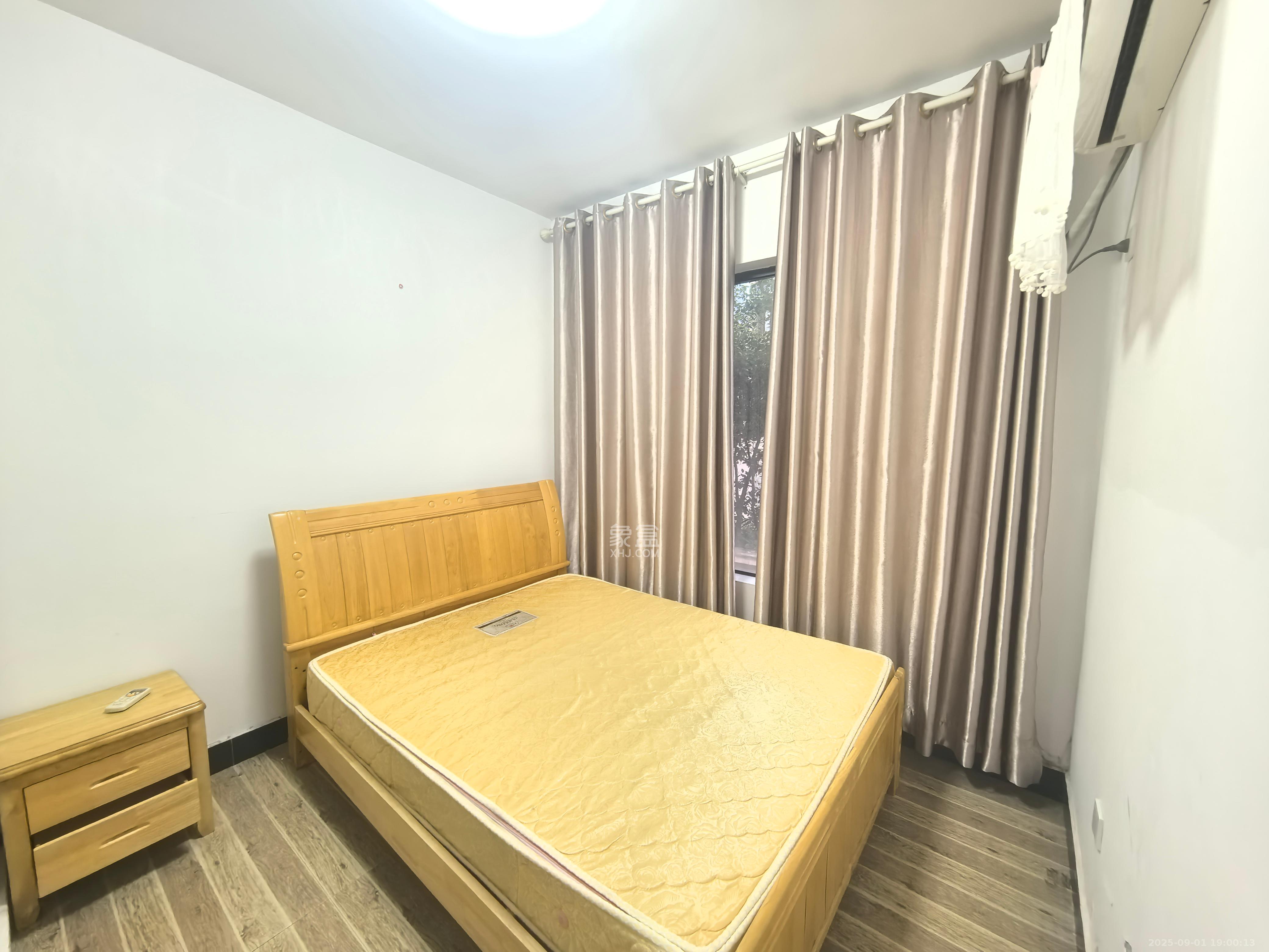 胜家雅苑  3室2厅1卫   2550.00元/月室内图