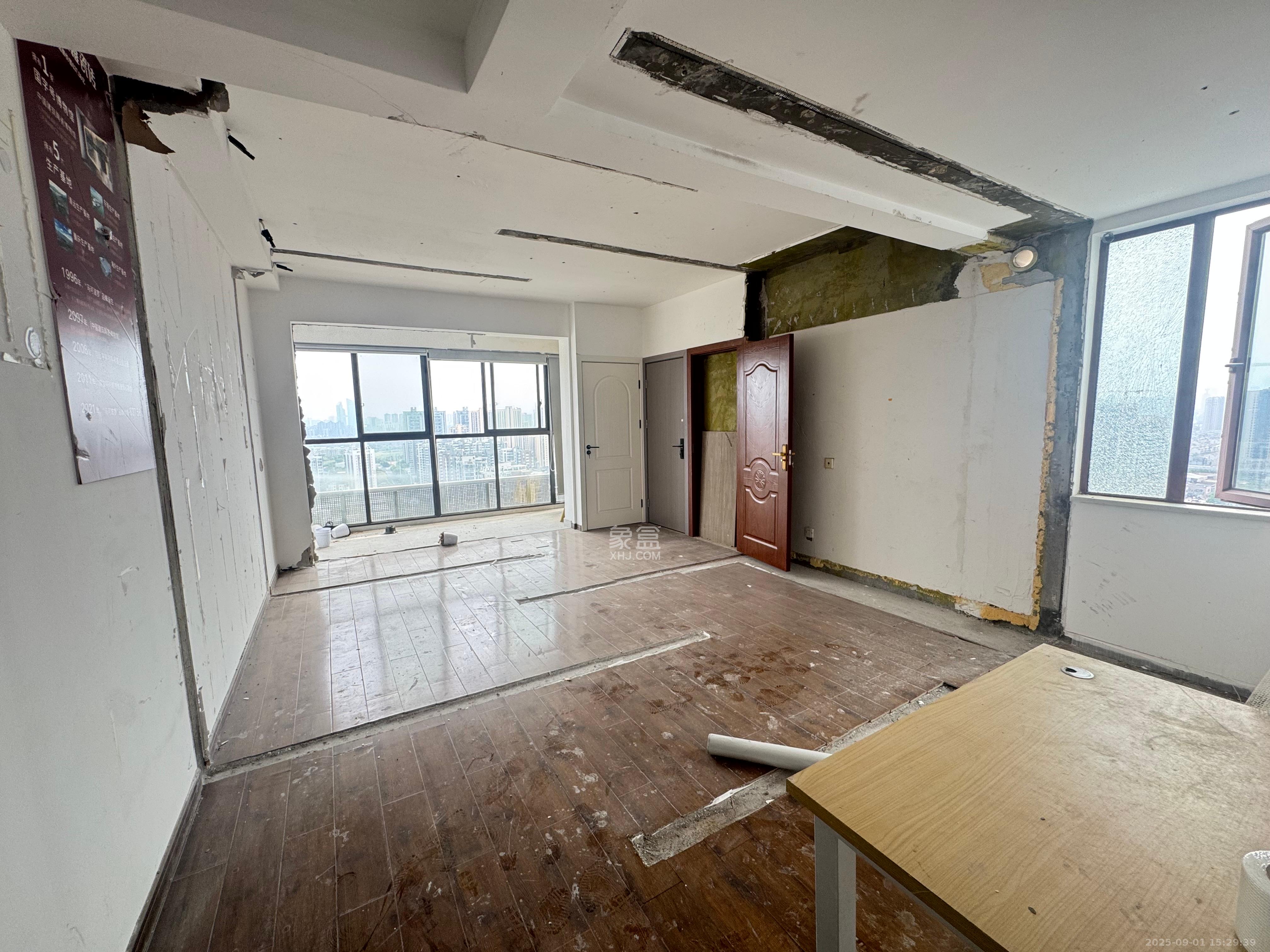 中惠锦堂 3室2厅2卫 3200.0元/月 中惠锦堂 3室2厅2卫 3200.0元/月室内图