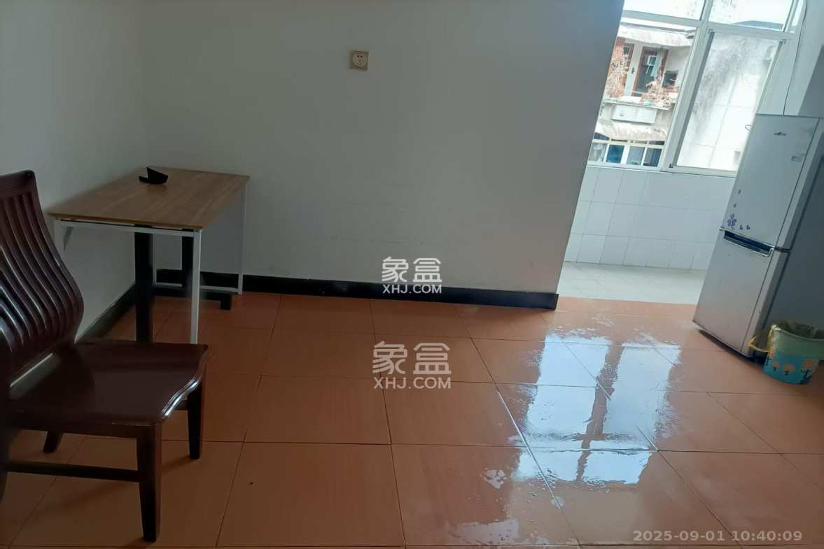 三印宿舍  2室1厅1卫    1200.0元/月 三印宿舍  2室1厅1卫    1200.0元/月室内图