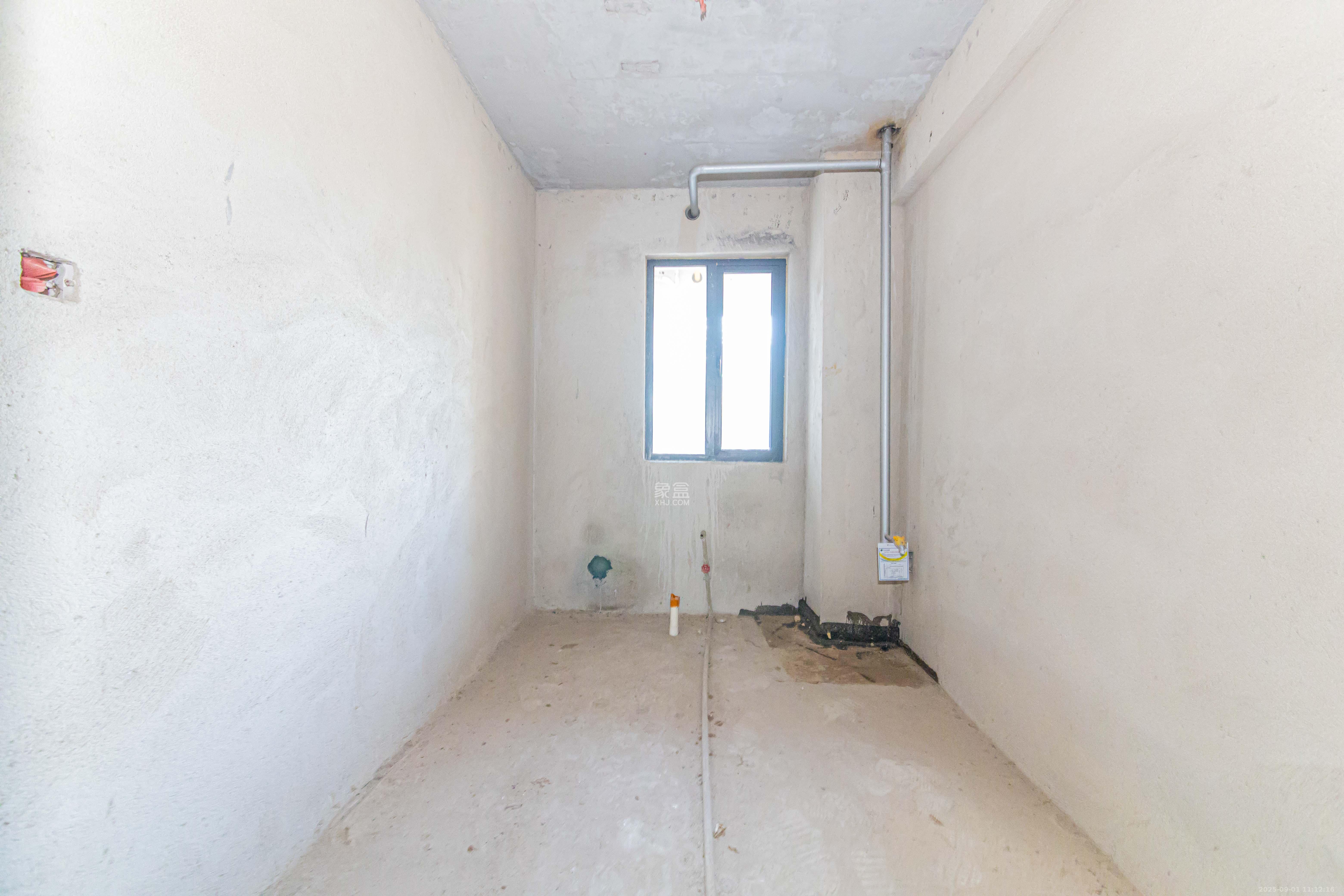 和泓融成府  4室2厅2卫    1500.0元/月室内图