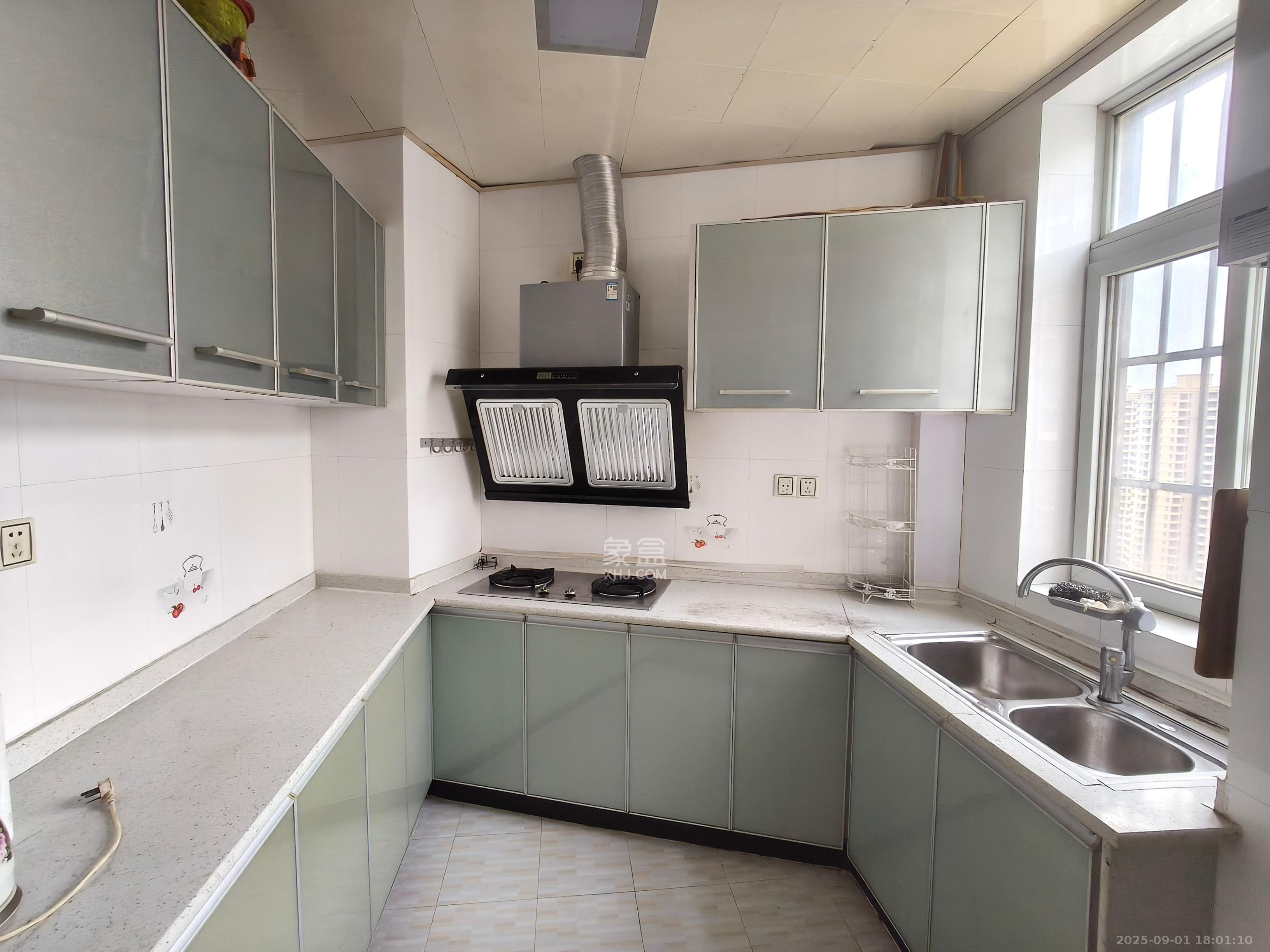 筑梦园 4室2厅2卫 2500.0元/月 筑梦园 4室2厅2卫 2500.0元/月室内图