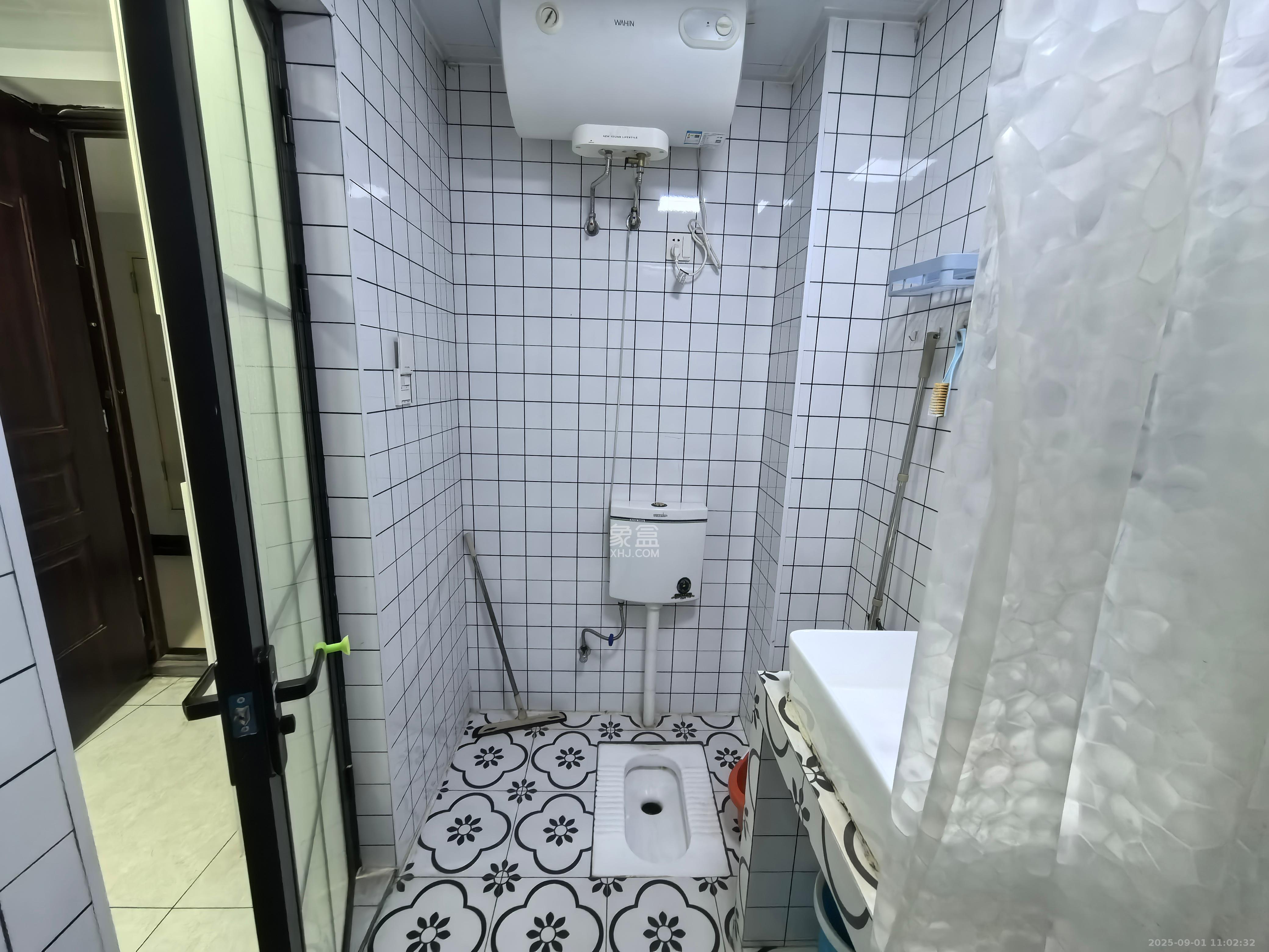 中海新城熙岸（中信新城五期）  1室0厅1卫    1200.0元/月室内图