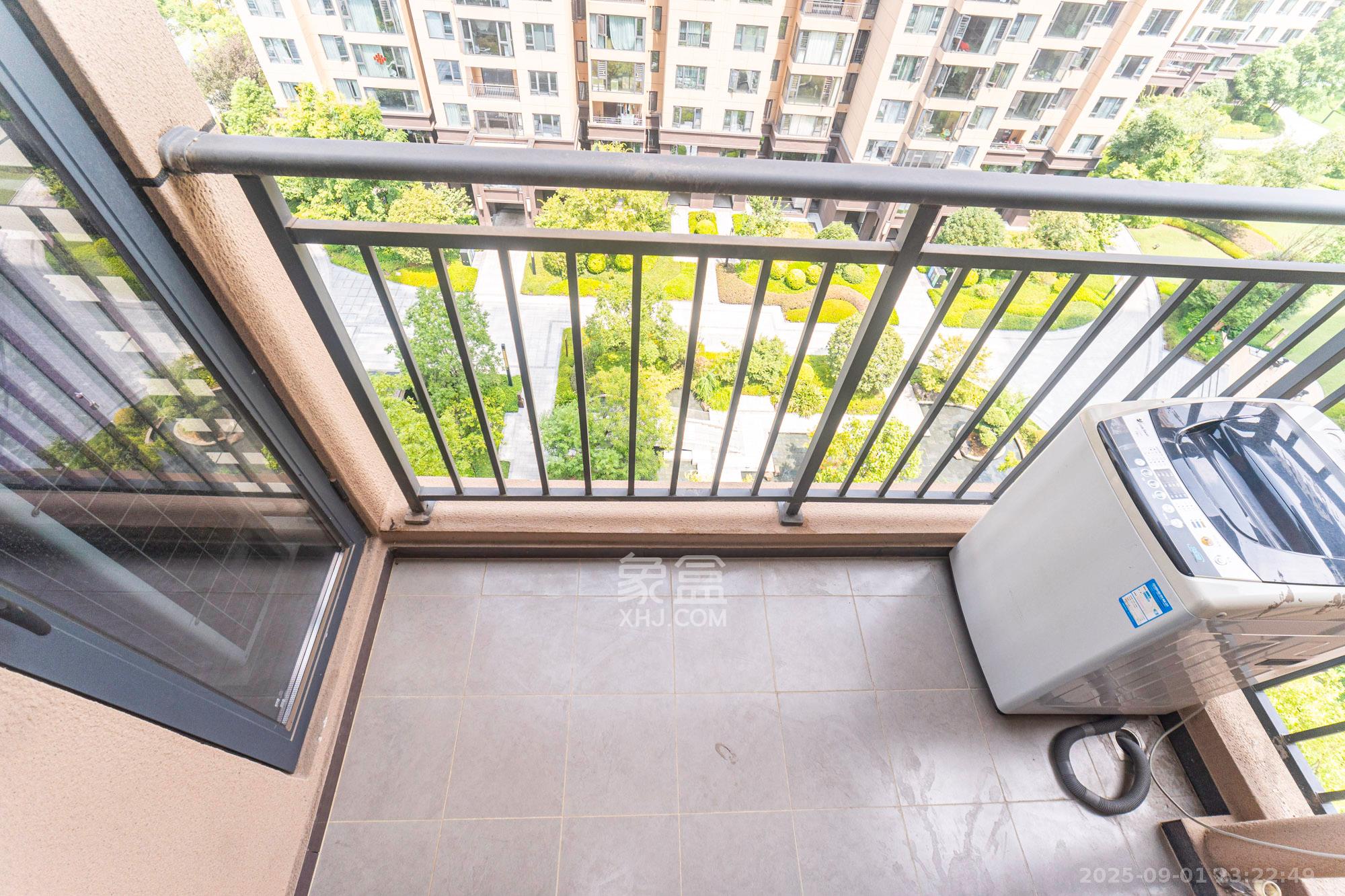 运达锦绣广场 4室2厅2卫 166.0万 运达锦绣广场 4室2厅2卫 166.0万阳台