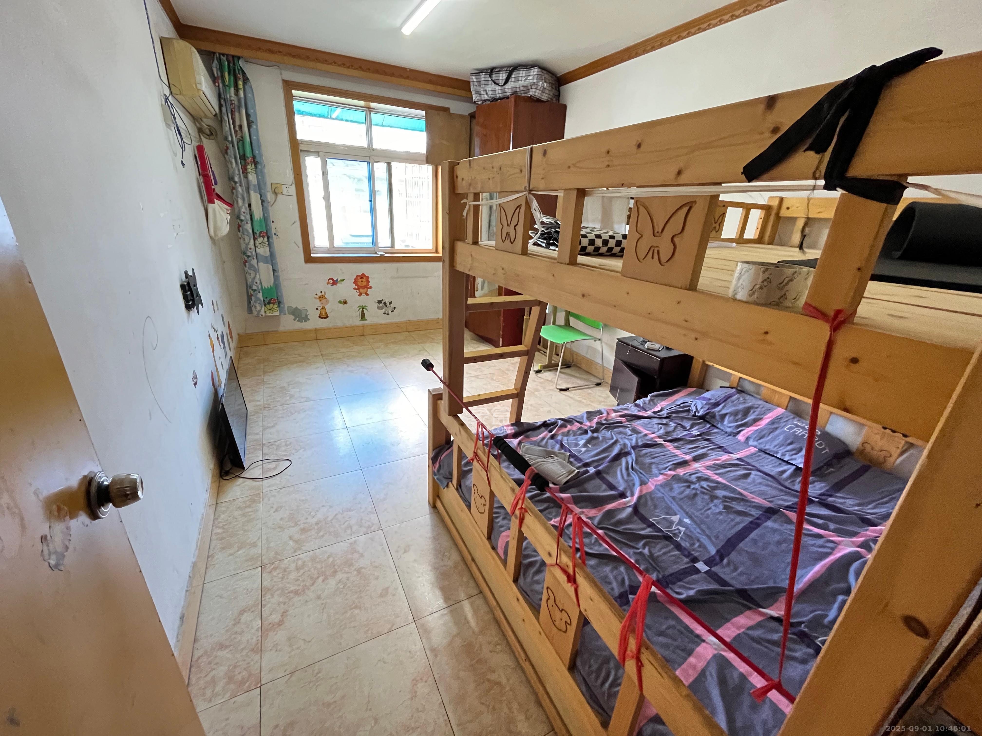 红旗区三片  2室1厅1卫    1000.0元/月 红旗区三片  2室1厅1卫    1000.0元/月室内图