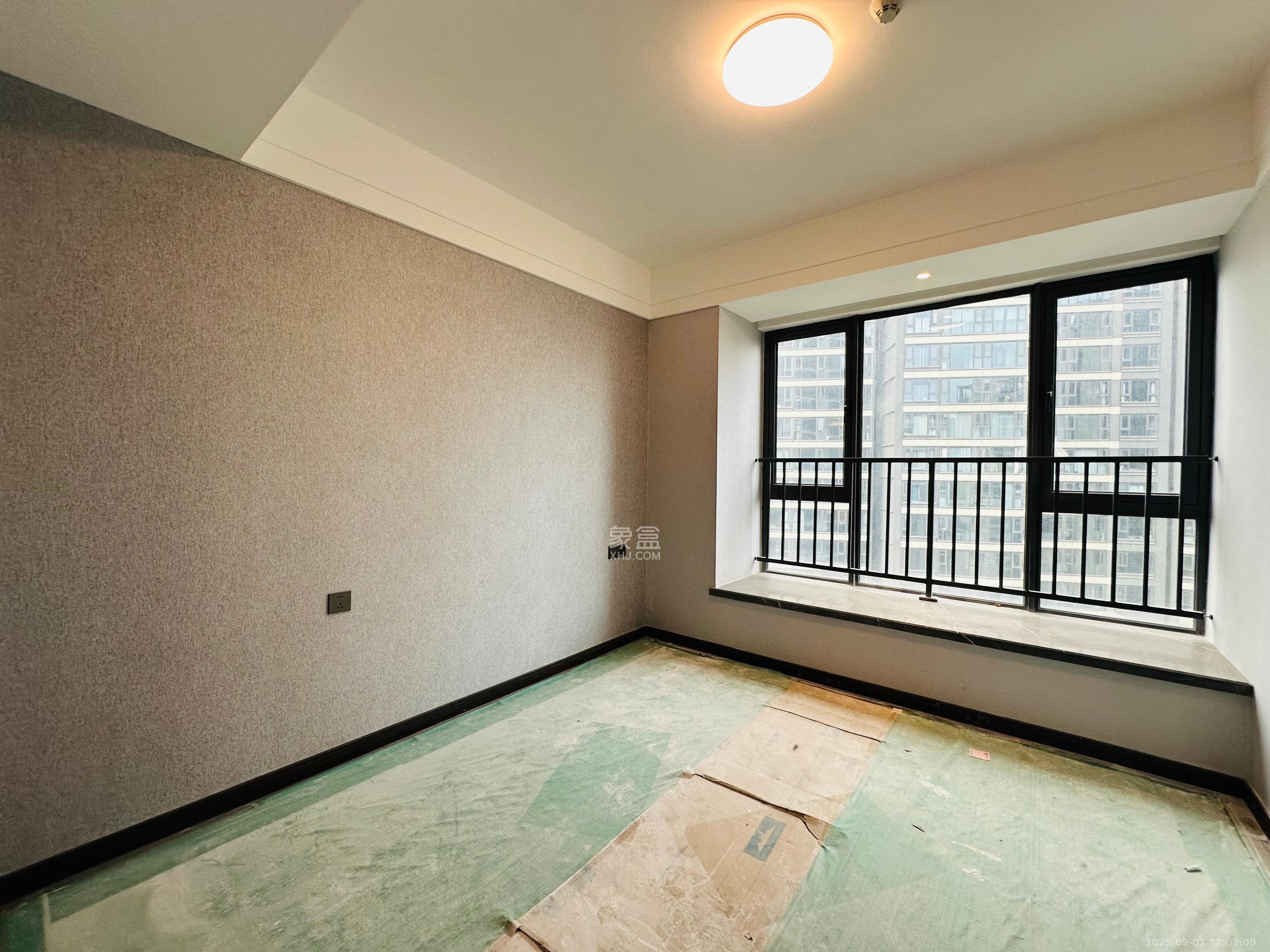 绿地麓云国际一期 6室2厅3卫 7500.0元/月 绿地麓云国际一期 6室2厅3卫 7500.0元/月室内图