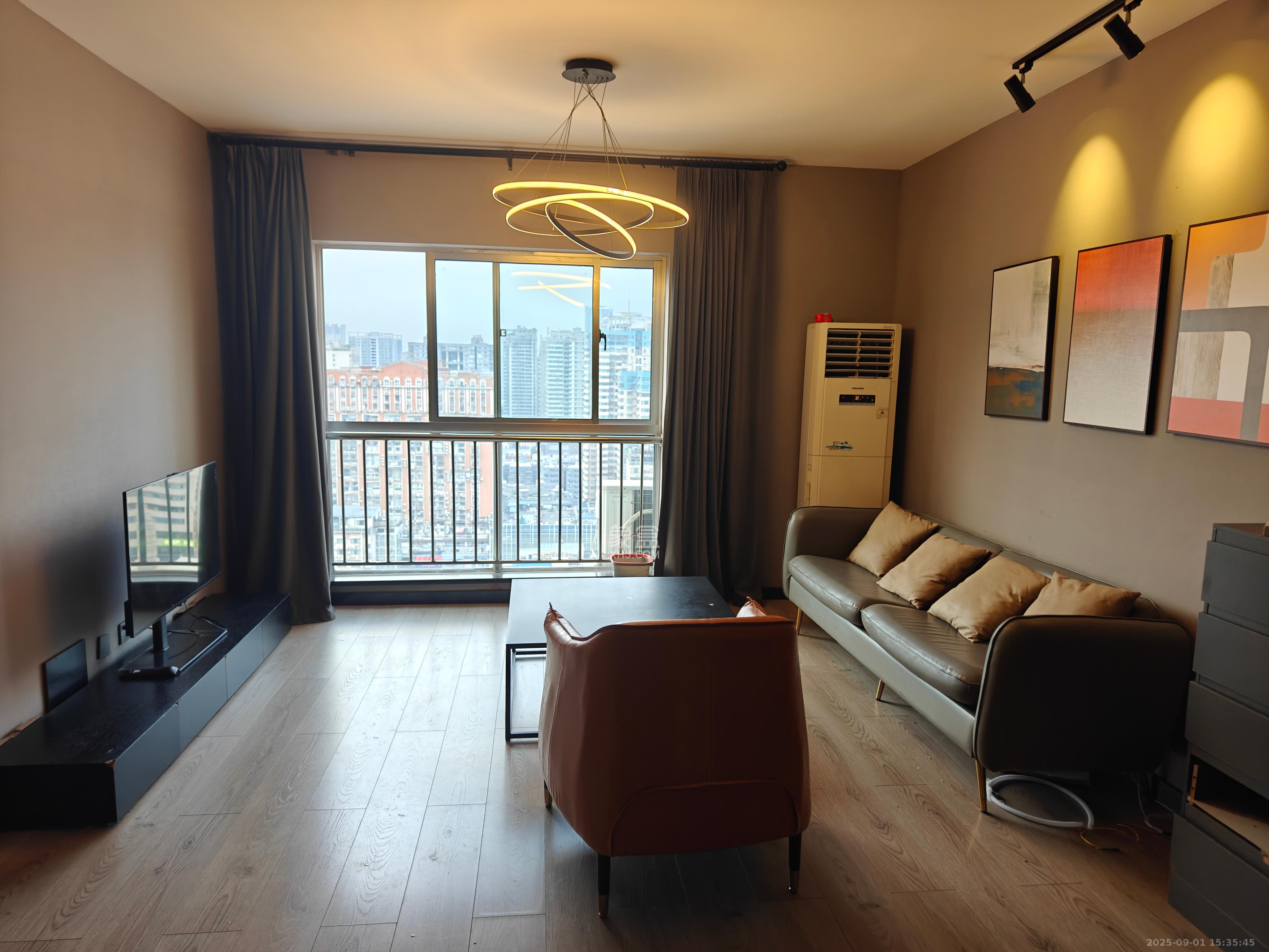 君临国际 2室2厅1卫 3100.0元/月 君临国际 2室2厅1卫 3100.0元/月室内图