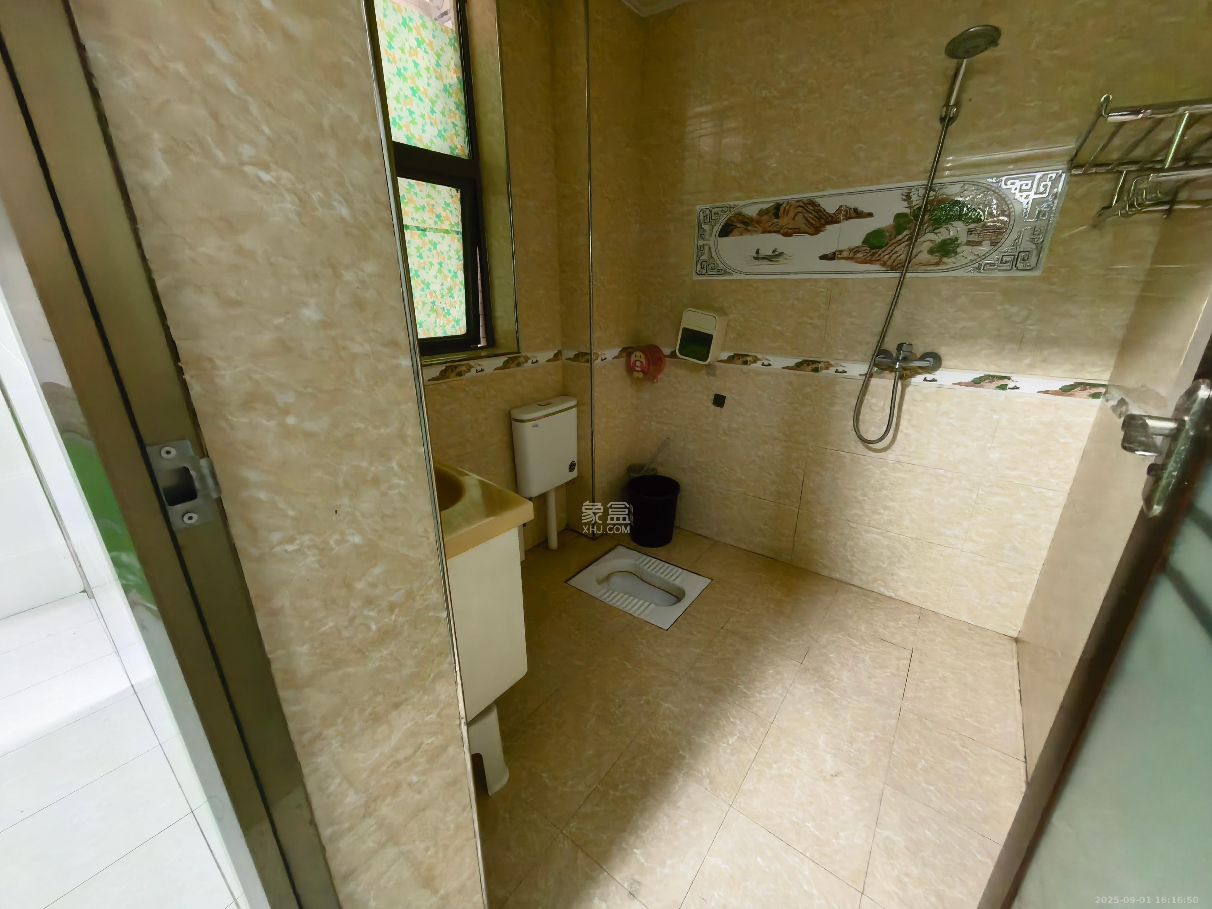 德庆水韵山城  1室2厅1卫    1800.0元/月室内图