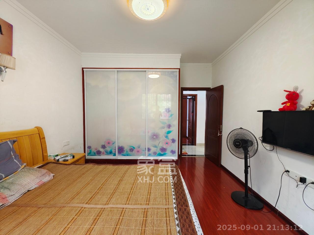 香海西岸  3室2厅1卫    3000.0元/月室内图