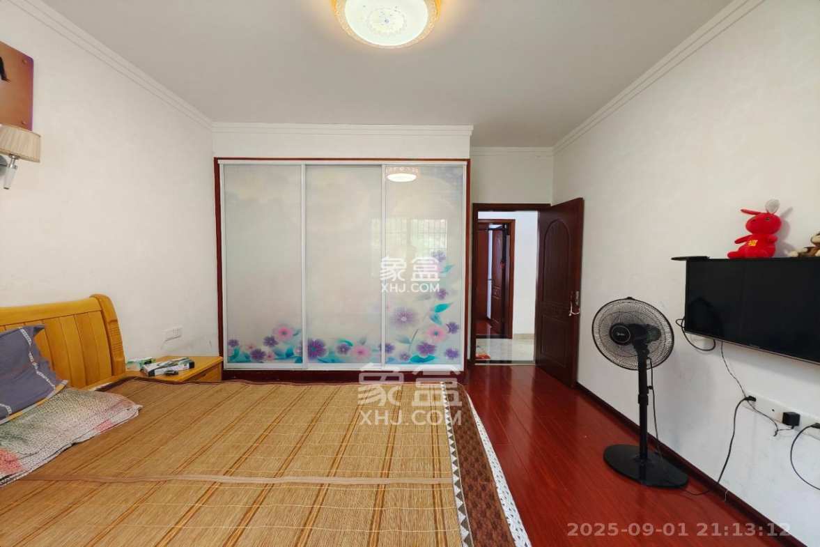 香海西岸  3室2厅1卫    3000.0元/月 香海西岸  3室2厅1卫    3000.0元/月室内图