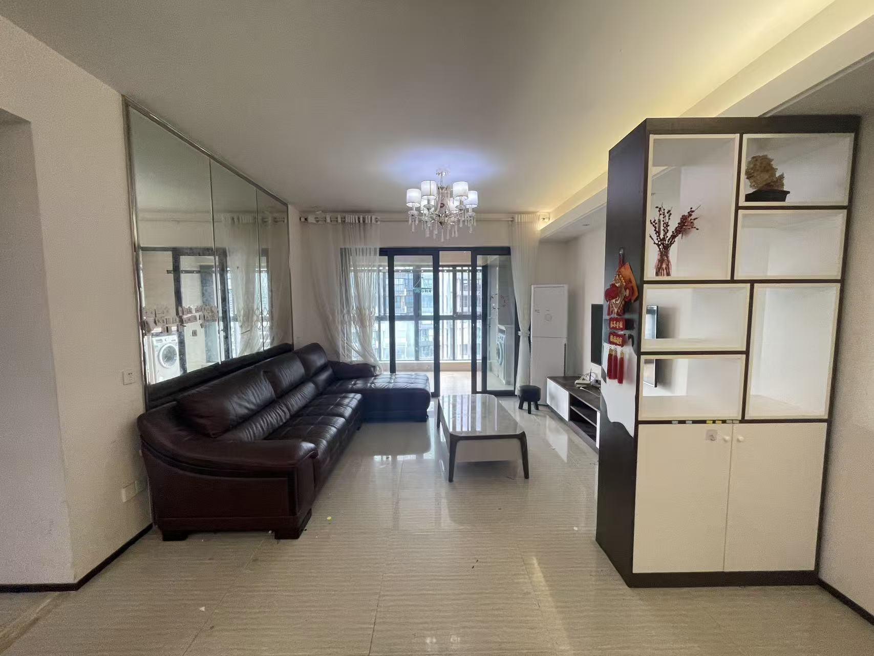 恒大美丽沙天泽湾  3室2厅2卫    4000.0元/月室内图