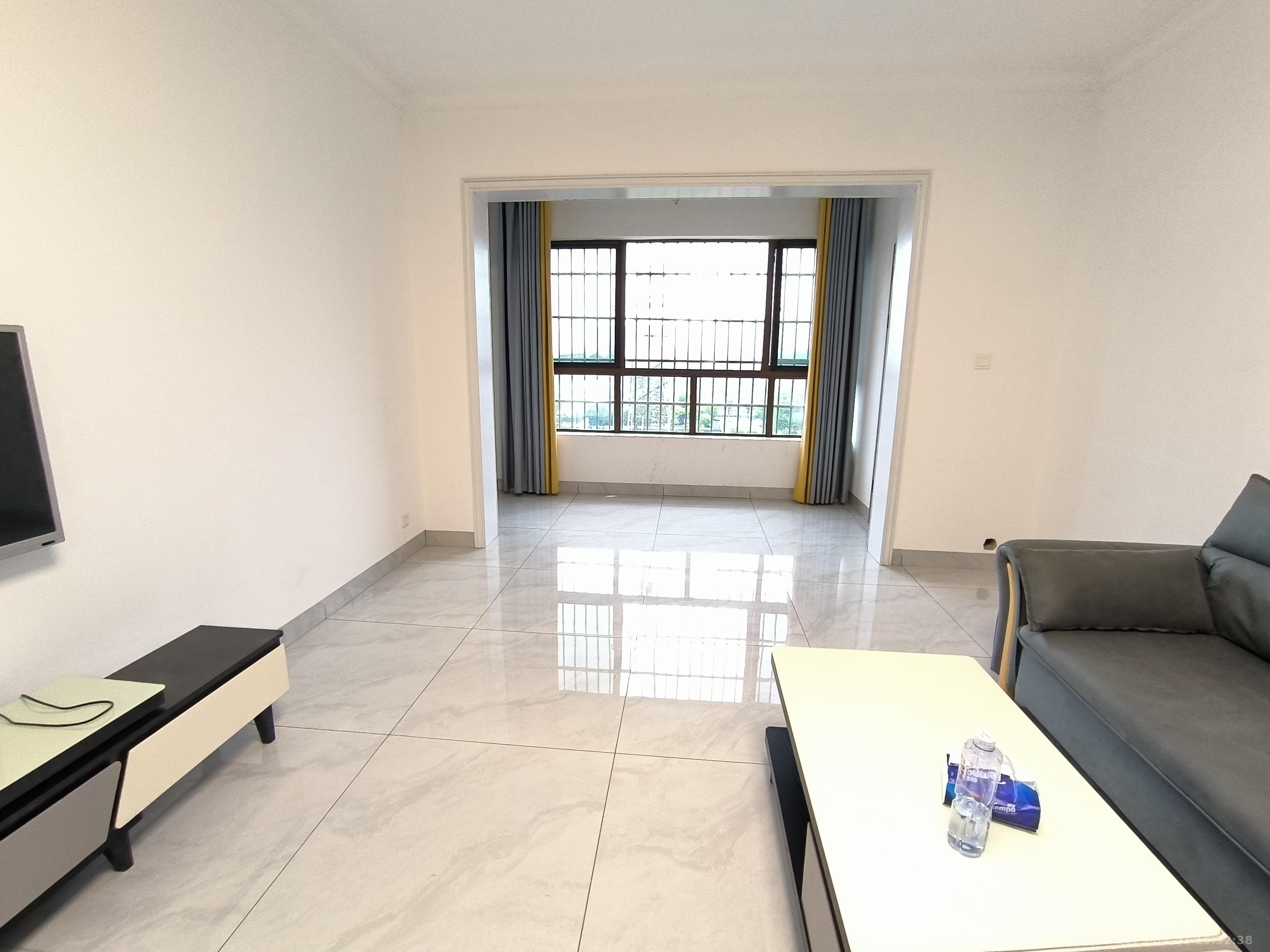 凿石凤凰苑  3室2厅1卫    1600.0元/月室内图