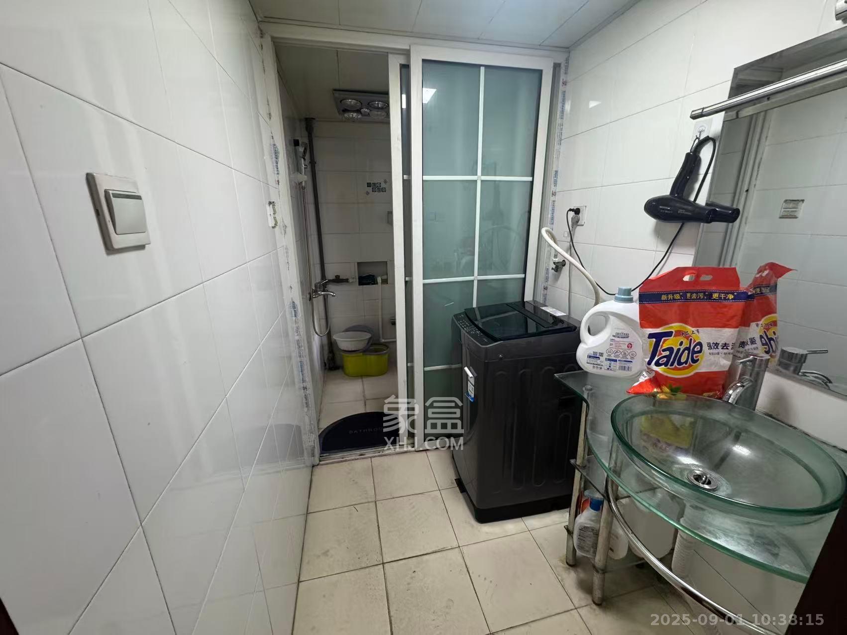 德馨园  3室2厅2卫    1700.0元/月 德馨园  3室2厅2卫    1700.0元/月室内图