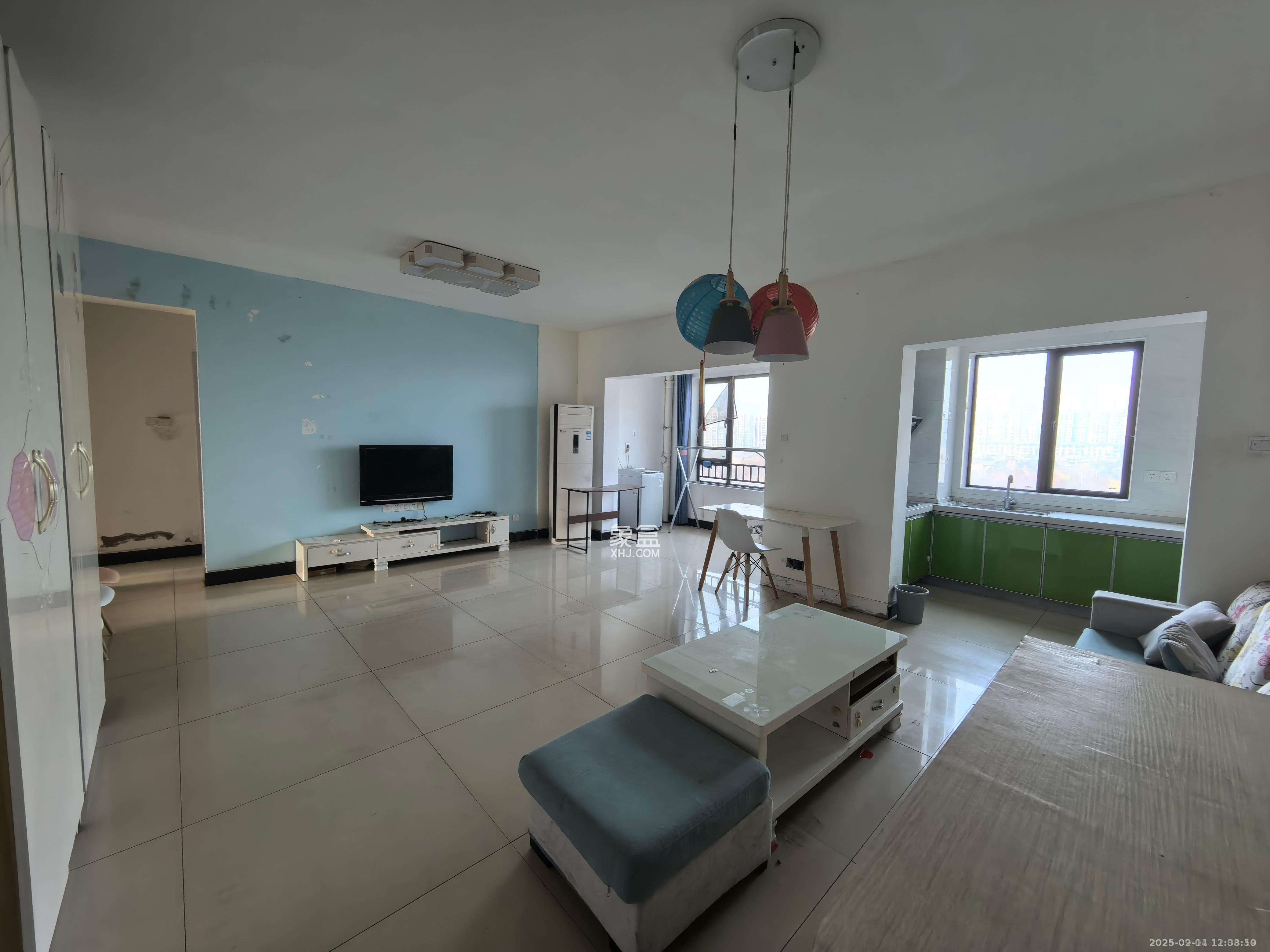 洋湖18克拉（旷远洋湖18克拉）  1室2厅2卫    2400.0元/月室内图