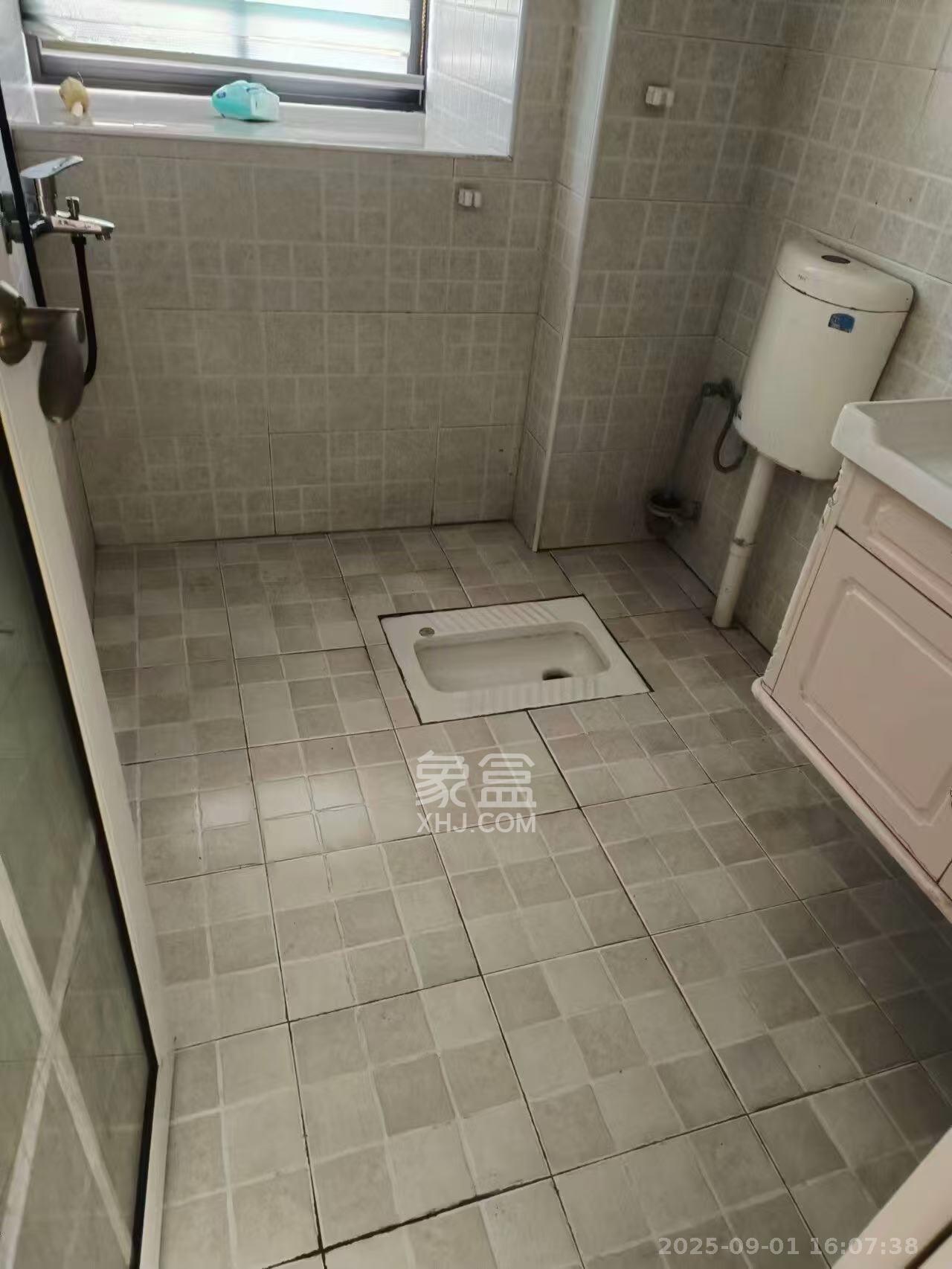 优山美地  3室2厅2卫    2600.0元/月室内图