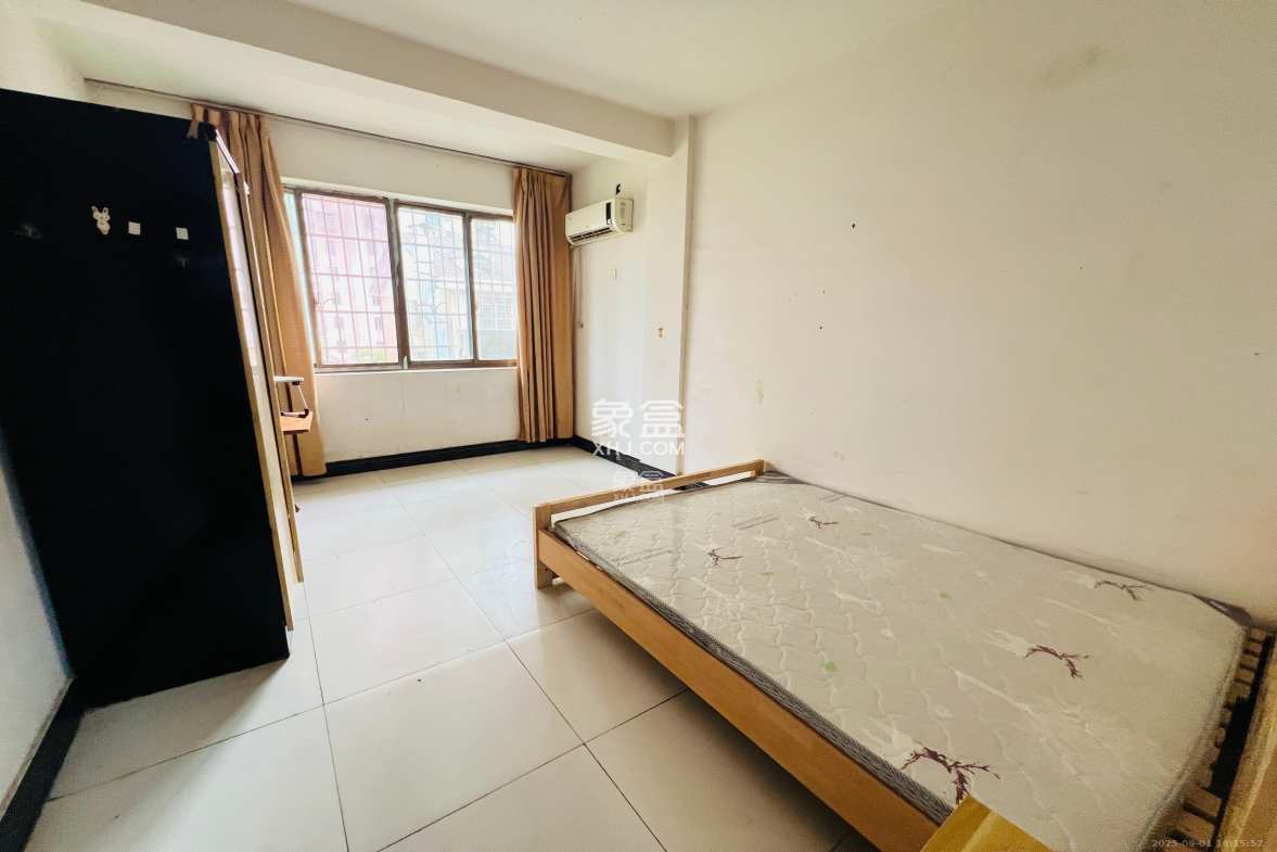 扬帆小区 2室1厅1卫 1200.0元/月 扬帆小区 2室1厅1卫 1200.0元/月室内图