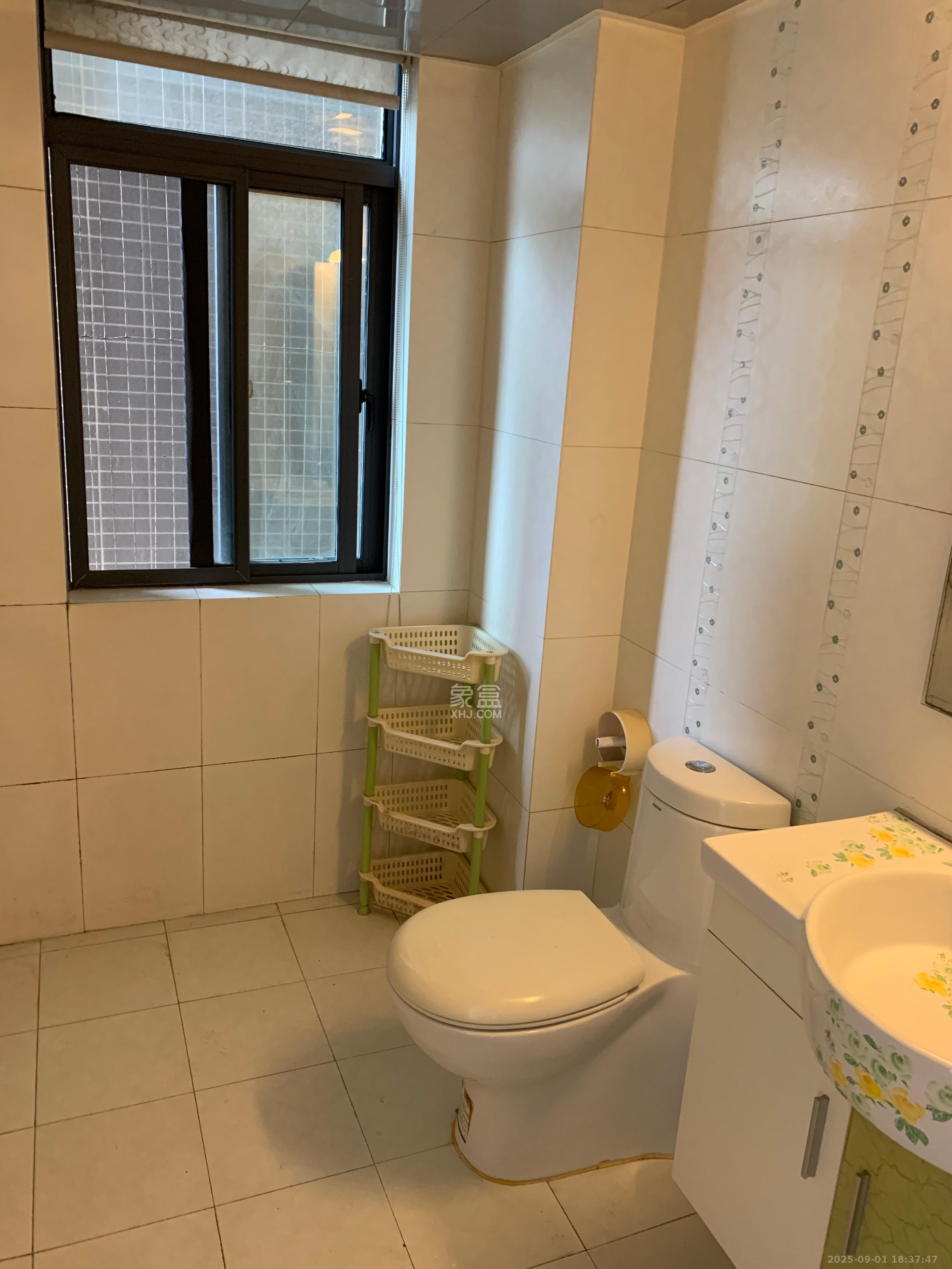 三万英尺 3室2厅2卫 3600.0元/月 三万英尺 3室2厅2卫 3600.0元/月室内图