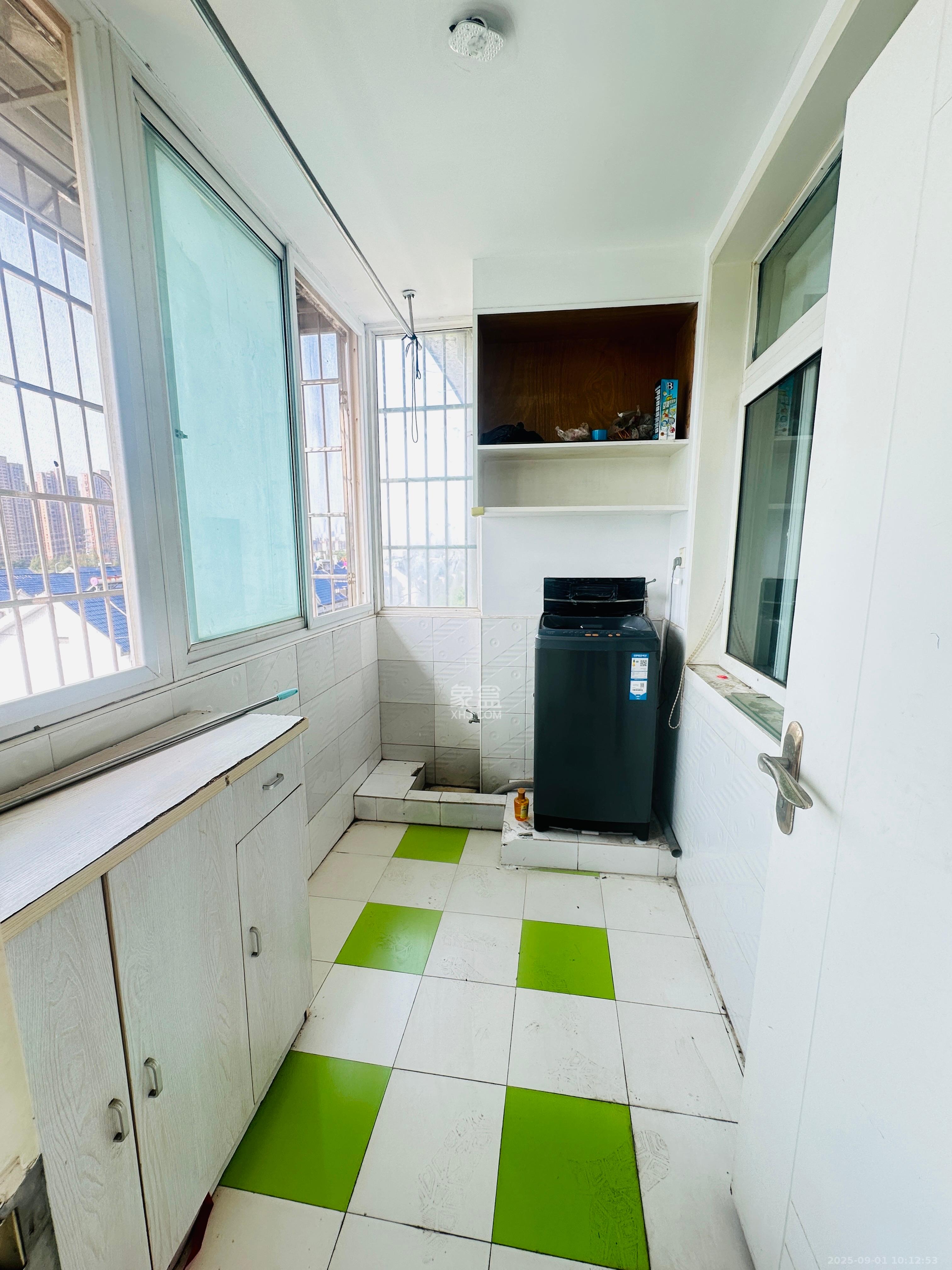 农科院宿舍丰泽小区 3室2厅1卫 1500.0元/月 农科院宿舍丰泽小区 3室2厅1卫 1500.0元/月室内图