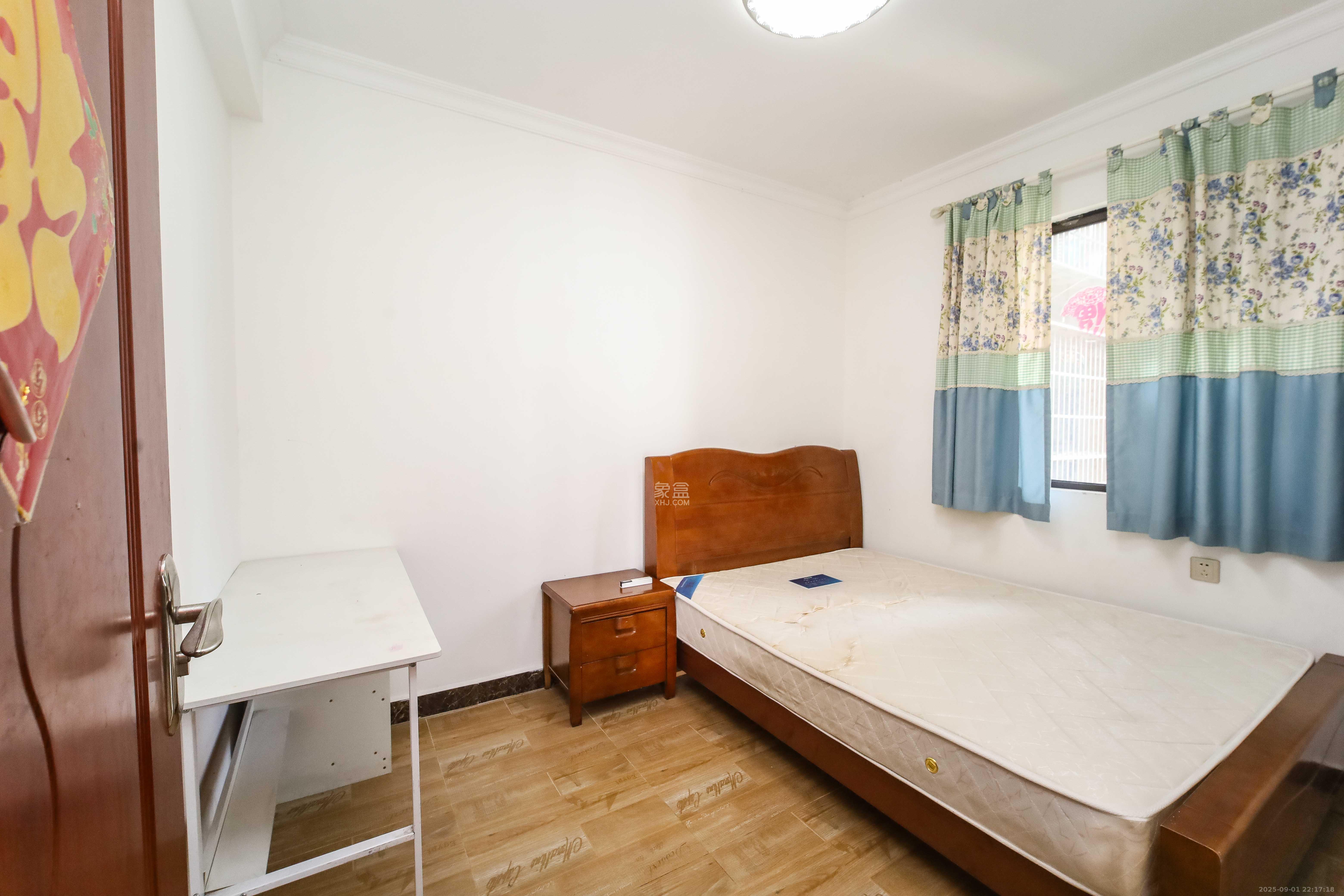 中欣楚天熙苑 2室2厅1卫 68.0万 中欣楚天熙苑 2室2厅1卫 68.0万卧室