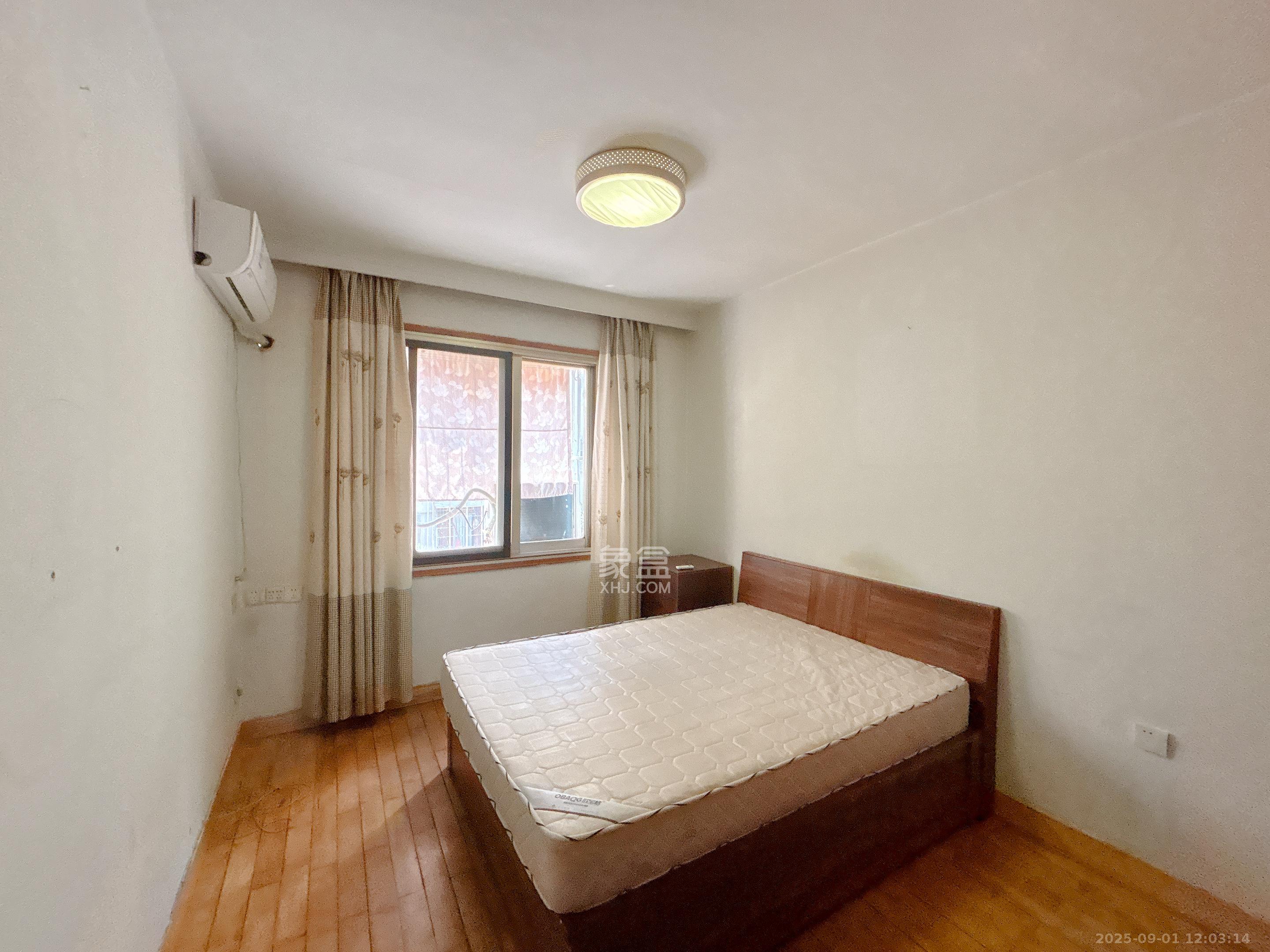 向韶村  3室1厅1卫    1900.0元/月室内图