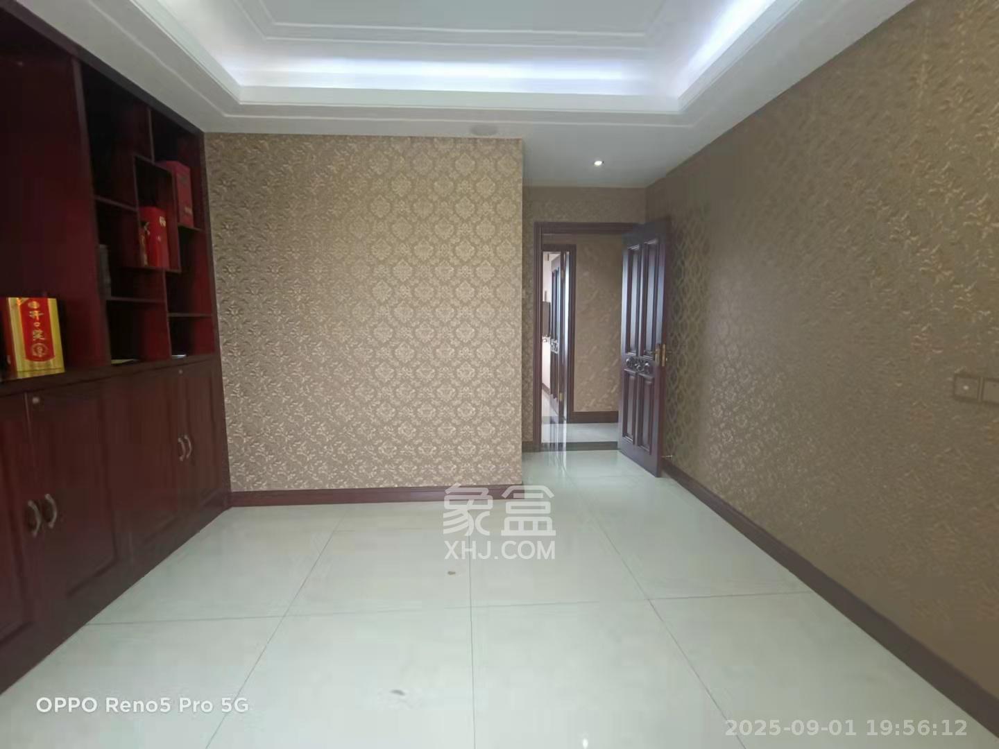 高桥现代商贸城 4室1厅1卫 4500.0元/月 高桥现代商贸城 4室1厅1卫 4500.0元/月室内图