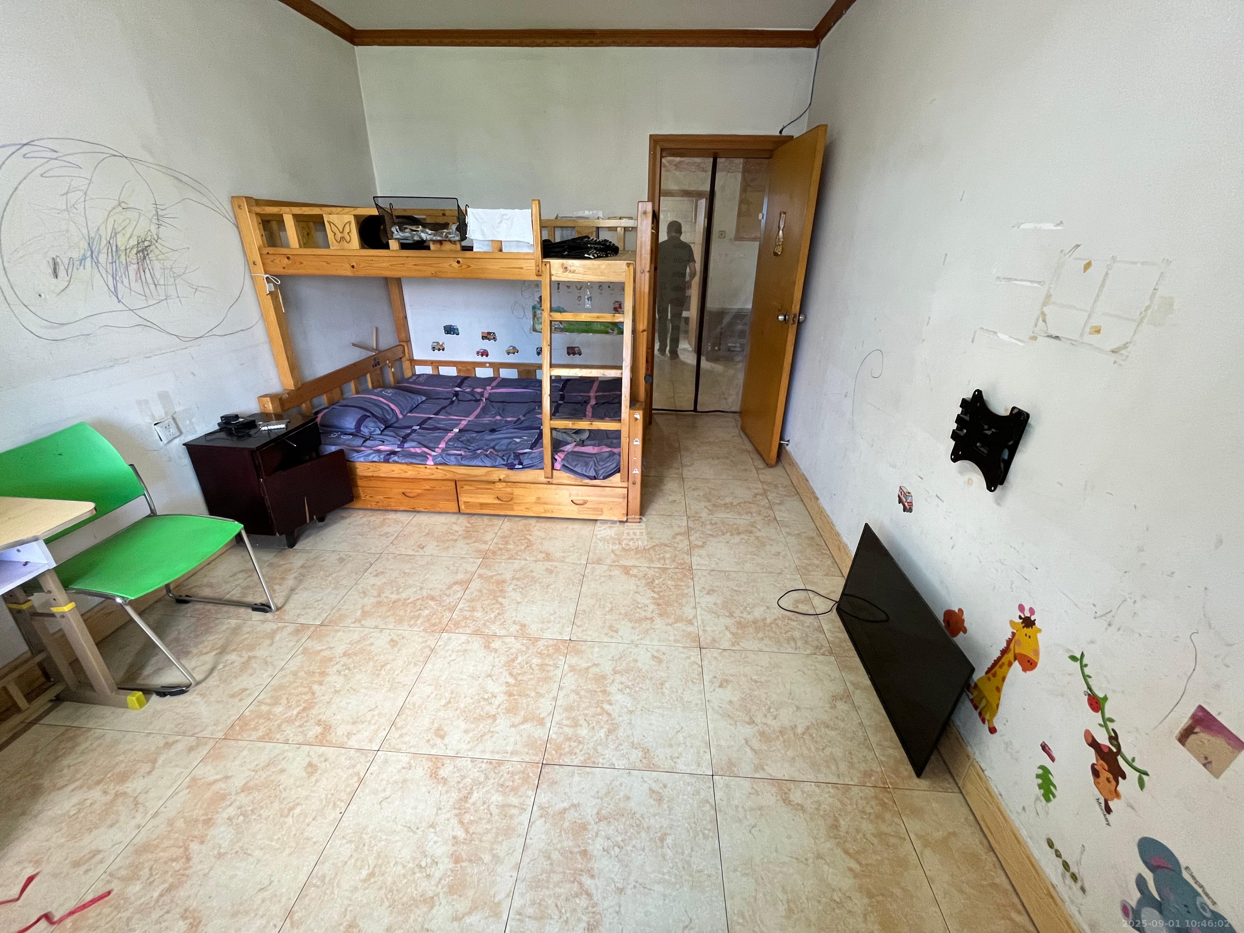 红旗区三片  2室1厅1卫    1000.0元/月 红旗区三片  2室1厅1卫    1000.0元/月室内图