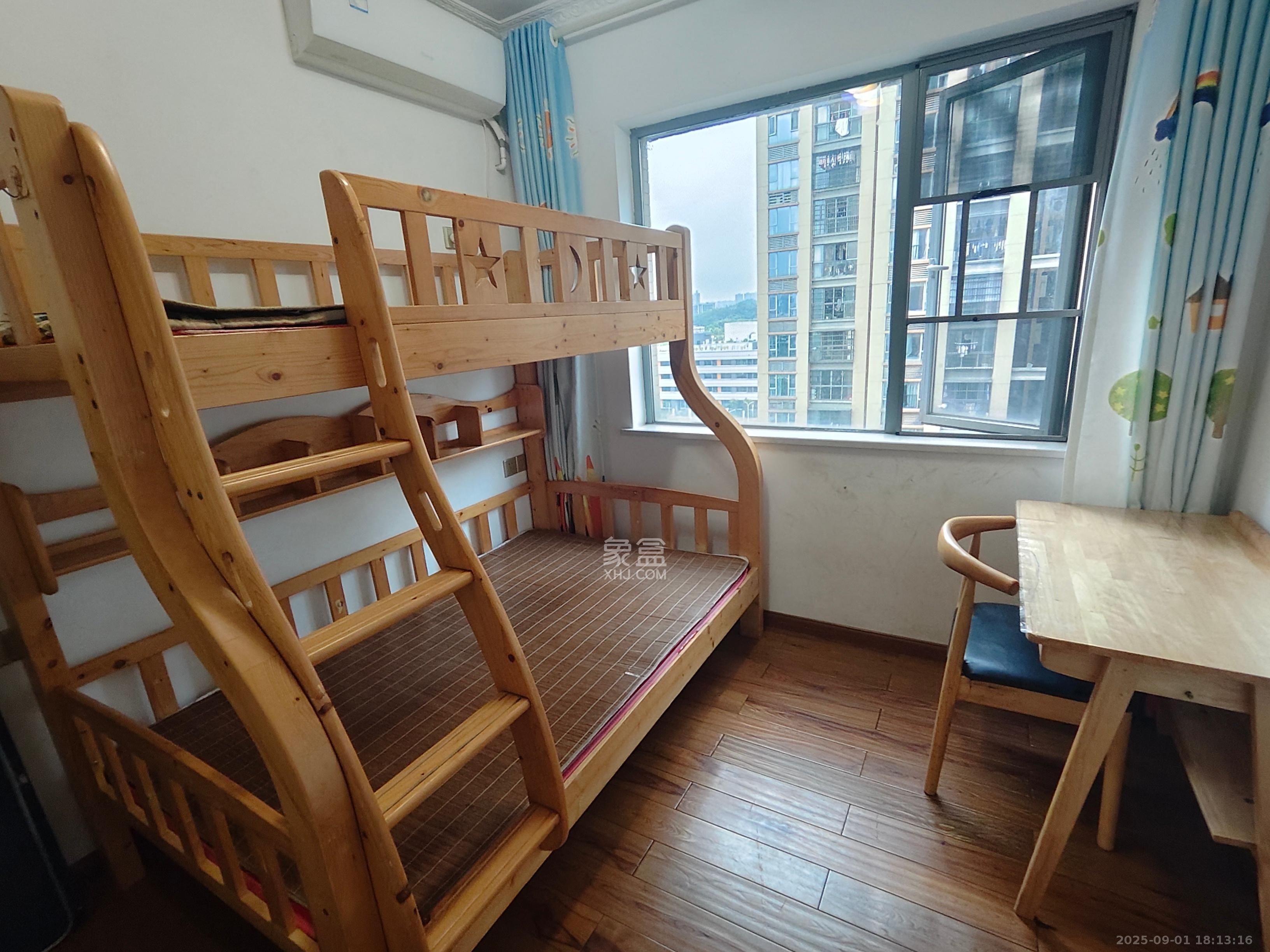 潇湘奥林匹克花园  1室2厅1卫    900.0元/月 潇湘奥林匹克花园  1室2厅1卫    900.0元/月室内图