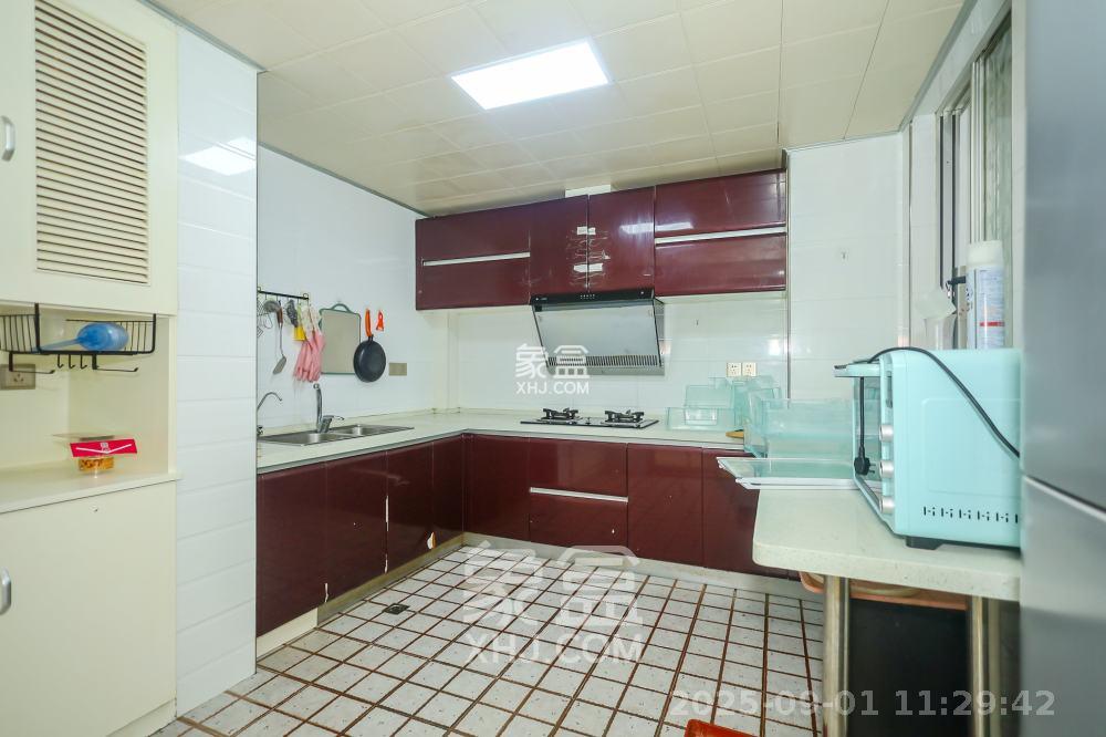 恒基凯旋门一二期 3室2厅2卫 2800.0元/月 恒基凯旋门一二期 3室2厅2卫 2800.0元/月室内图