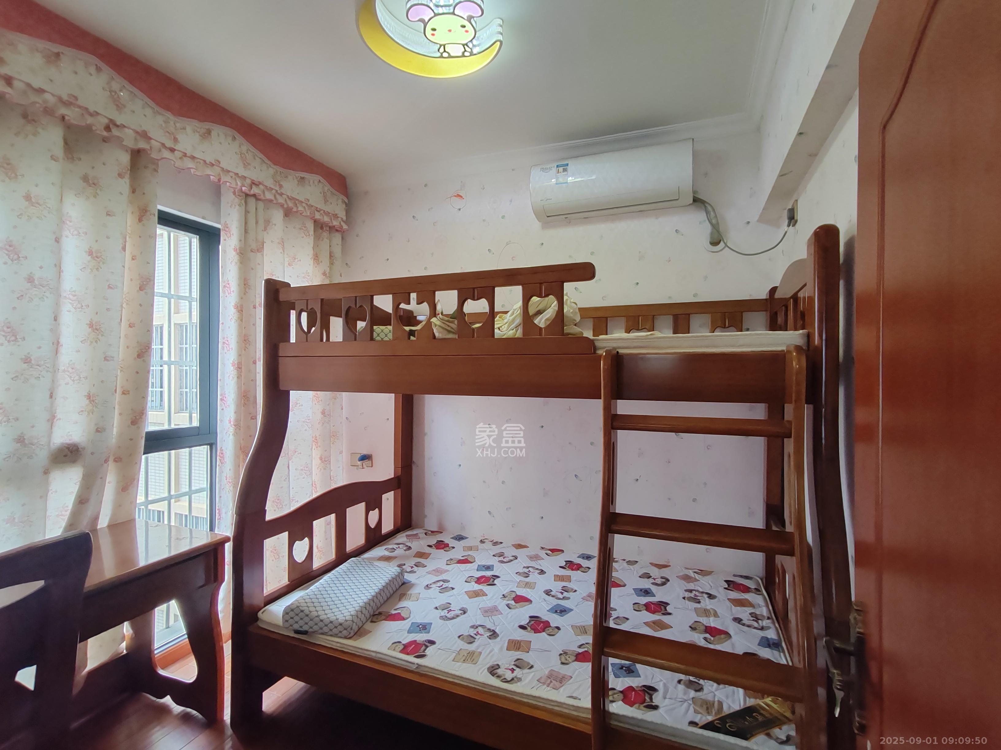 佳美紫郡  3室2厅2卫   2100.00元/月室内图