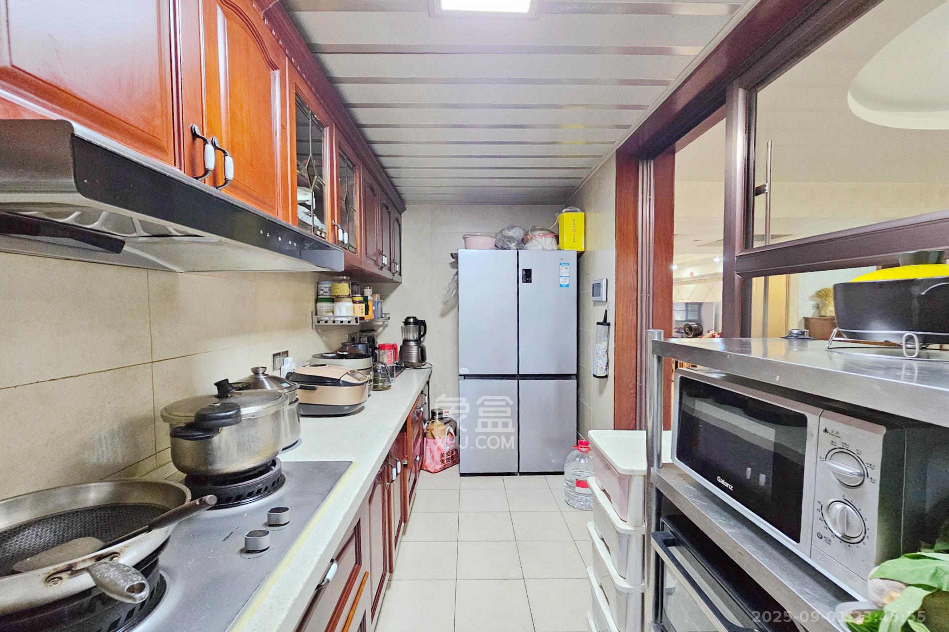 中隆国际御玺 4室2厅2卫 235.5万 中隆国际御玺 4室2厅2卫 235.5万其他