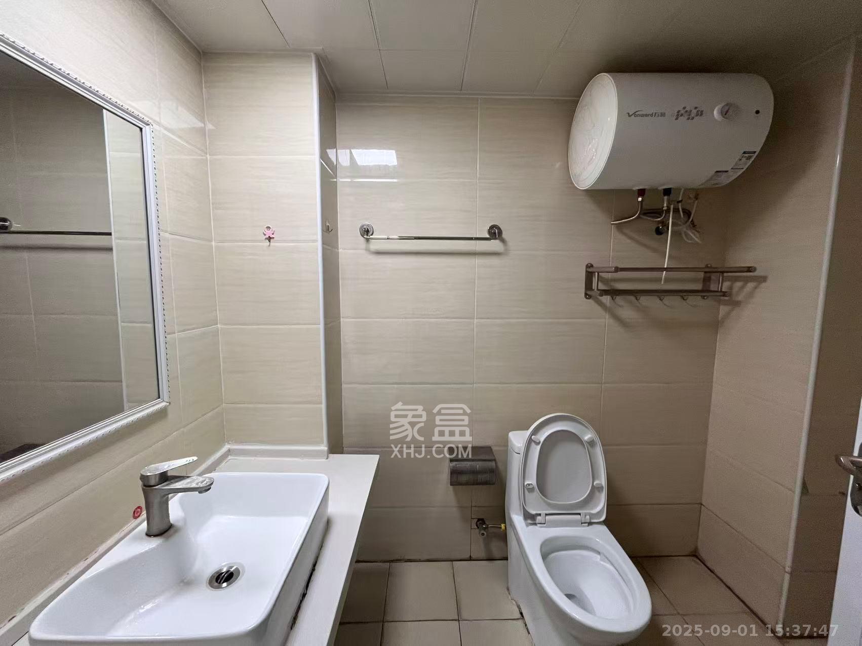 蓝湾国际广场  1室1厅1卫    1800.0元/月室内图