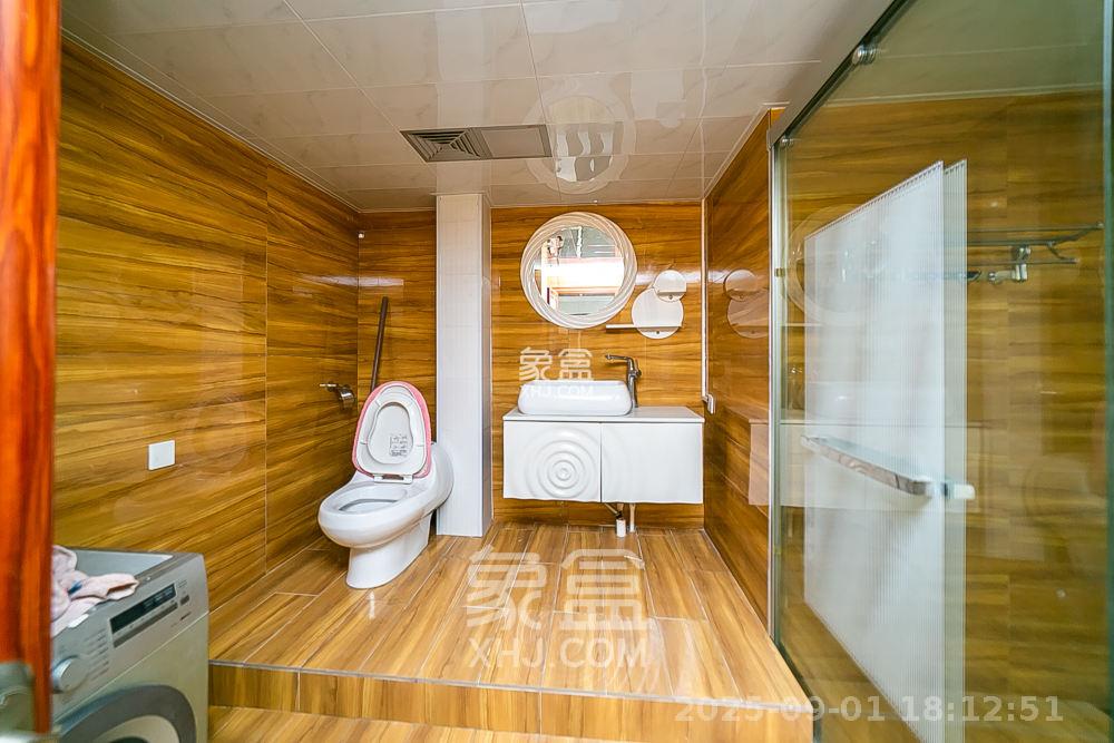 逸景苑 3室2厅2卫 2000.0元/月 逸景苑 3室2厅2卫 2000.0元/月室内图