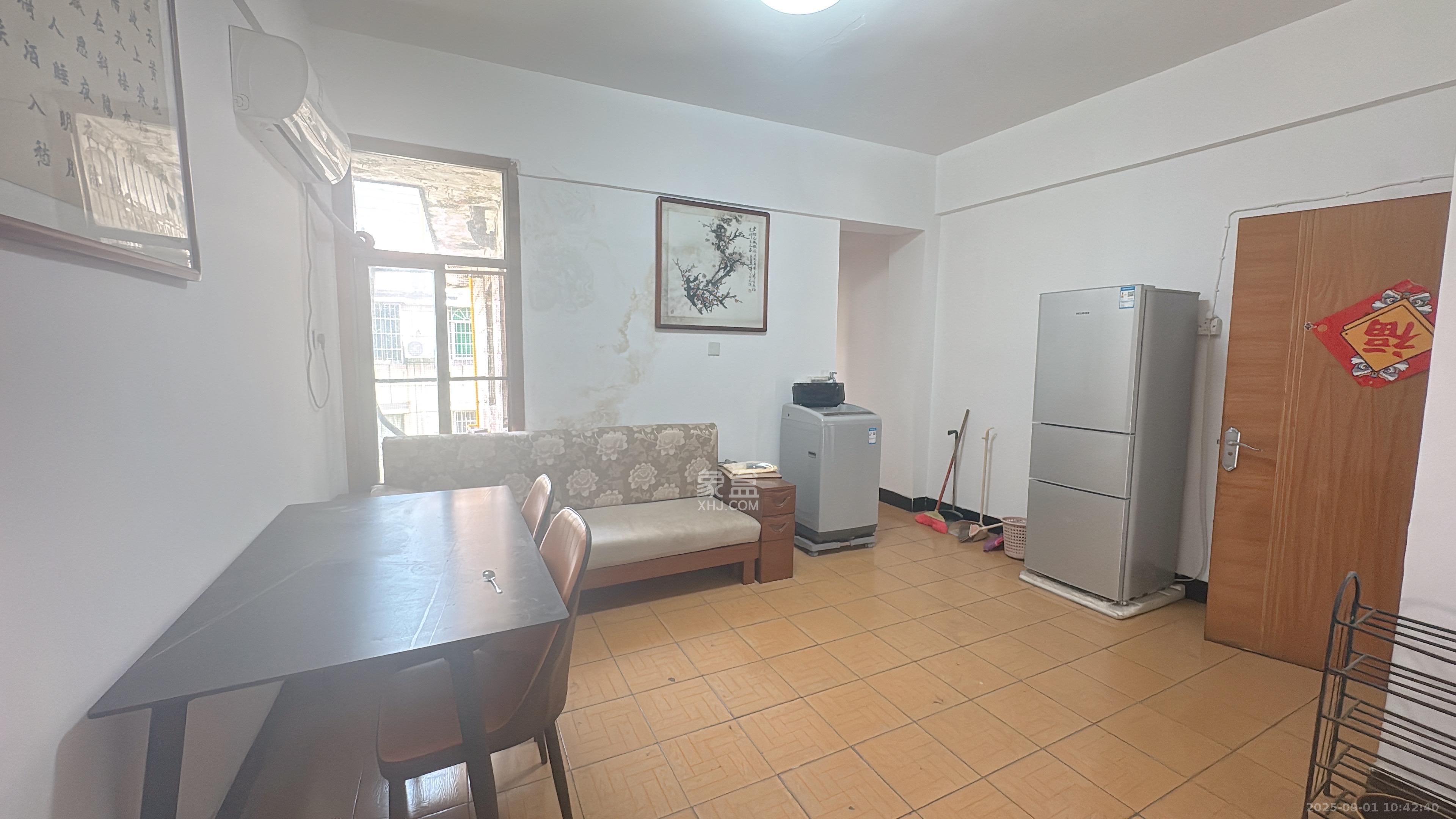 通泰街商居楼 2室1厅1卫 1800.0元/月 通泰街商居楼 2室1厅1卫 1800.0元/月室内图