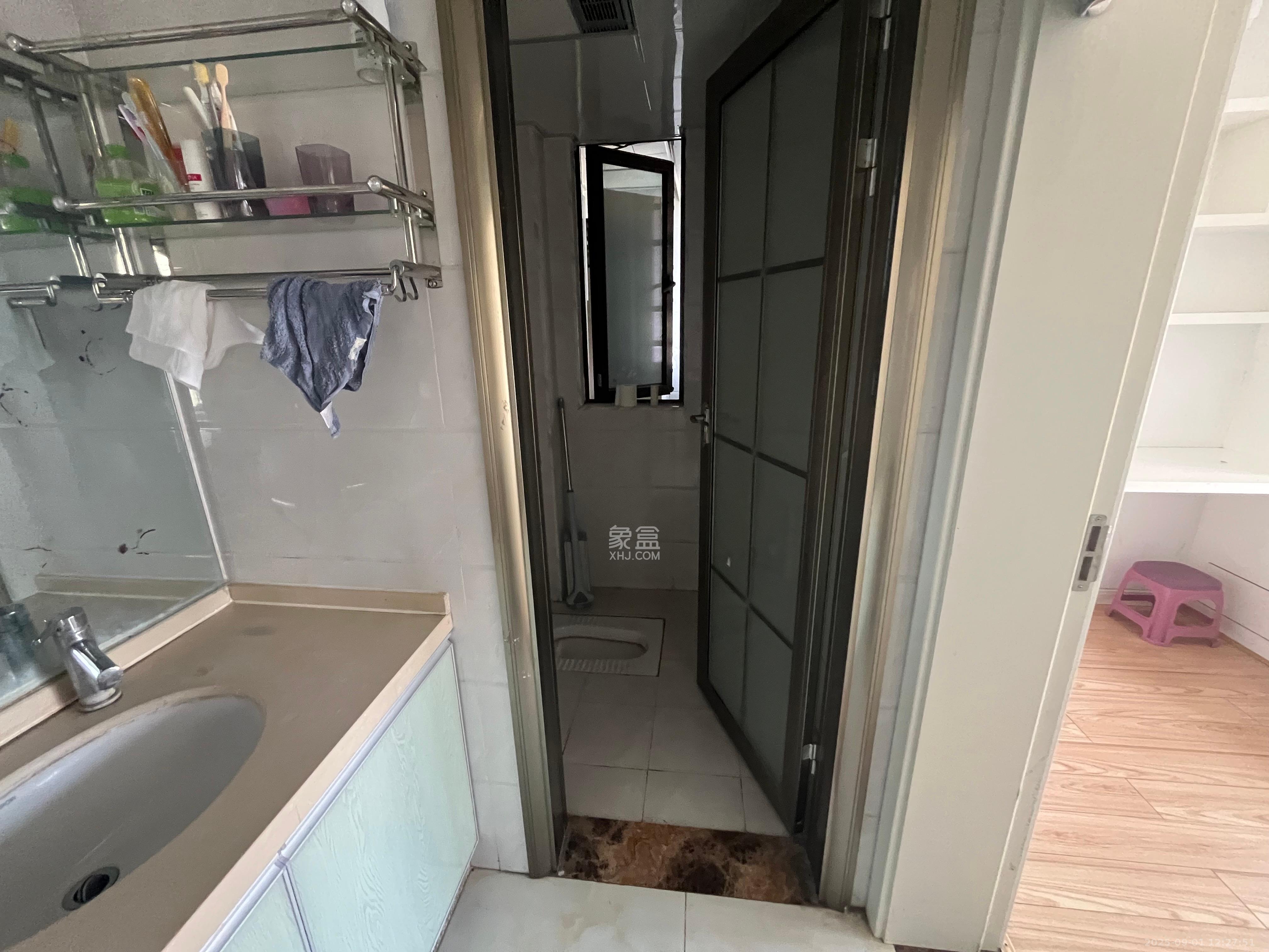 华润橡树湾 3室2厅1卫 2100.0元/月 华润橡树湾 3室2厅1卫 2100.0元/月室内图