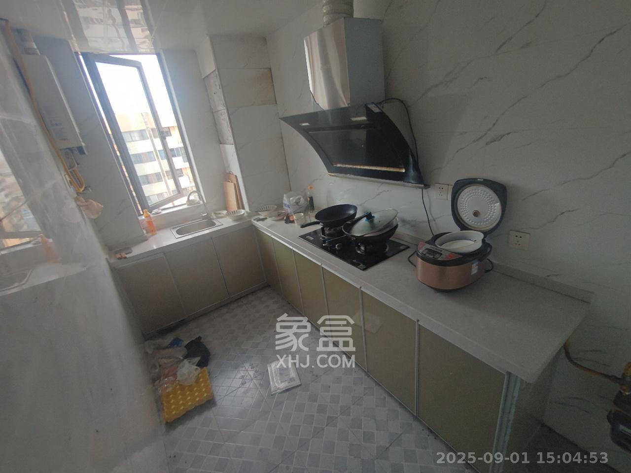 金轮星光名座 3室1厅1卫 2400.0元/月 金轮星光名座 3室1厅1卫 2400.0元/月室内图