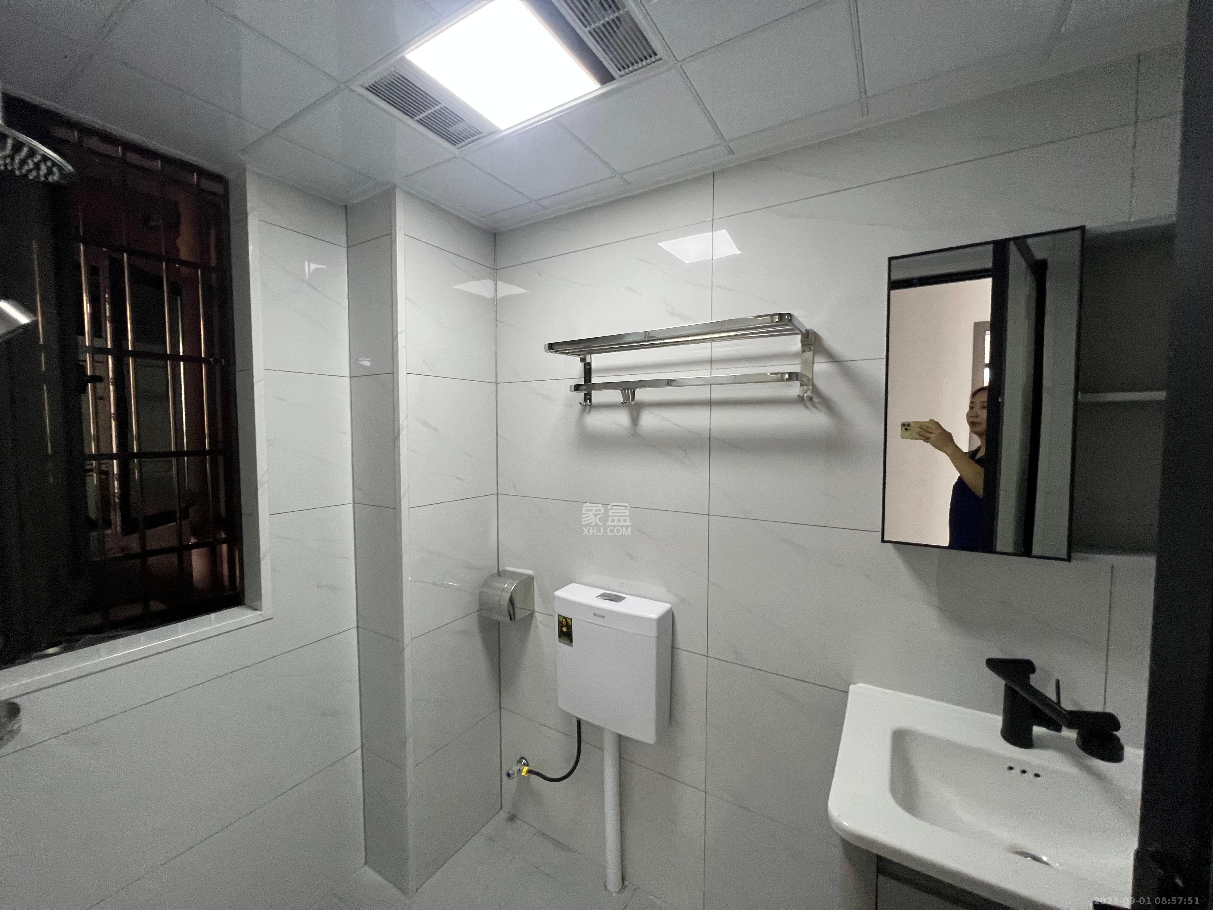 金塘家园  3室2厅2卫    3200.0元/月室内图