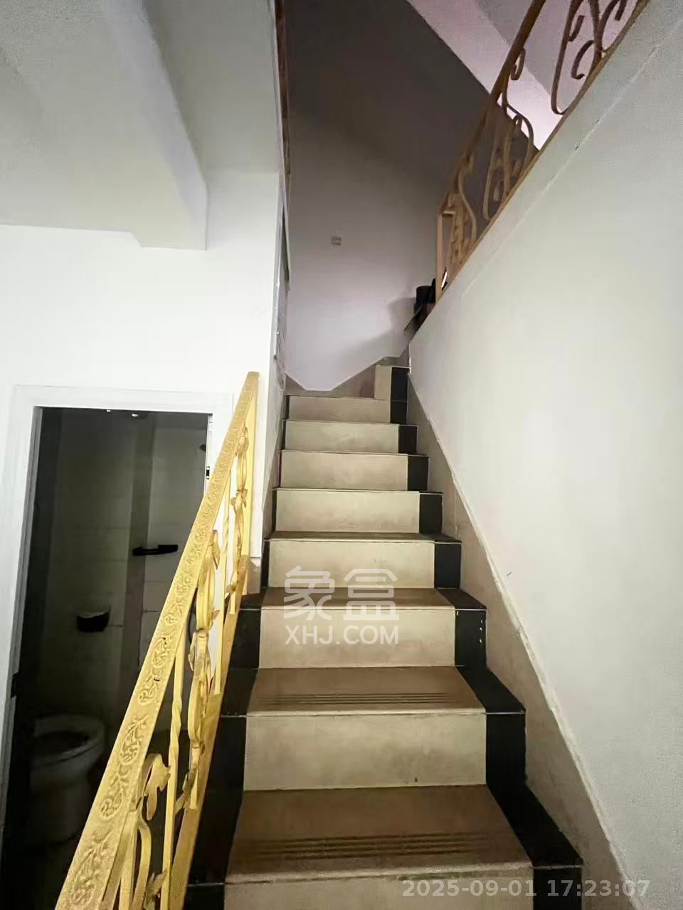 雍景园 2室1厅1卫 2200.0元/月 雍景园 2室1厅1卫 2200.0元/月室内图