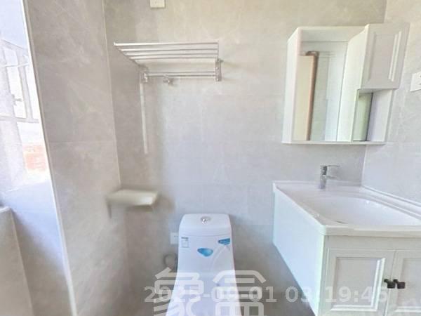 中国铁建梅溪青秀二期 3室2厅2卫 2700.0元/月 中国铁建梅溪青秀二期 3室2厅2卫 2700.0元/月室内图